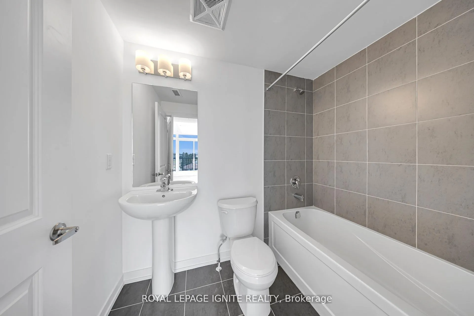 Photo 25 of Unit 2, 188 Angus Drive, Ajax, Central — HOMEH