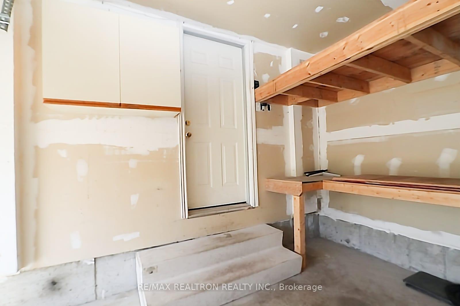 Photo 25 of 41 Lancaster Court, Georgina, Keswick South — HOMEH