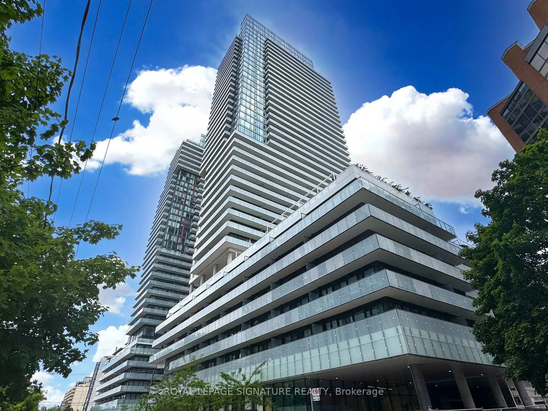 Front of Unit 605, 161 Roehampton Avenue