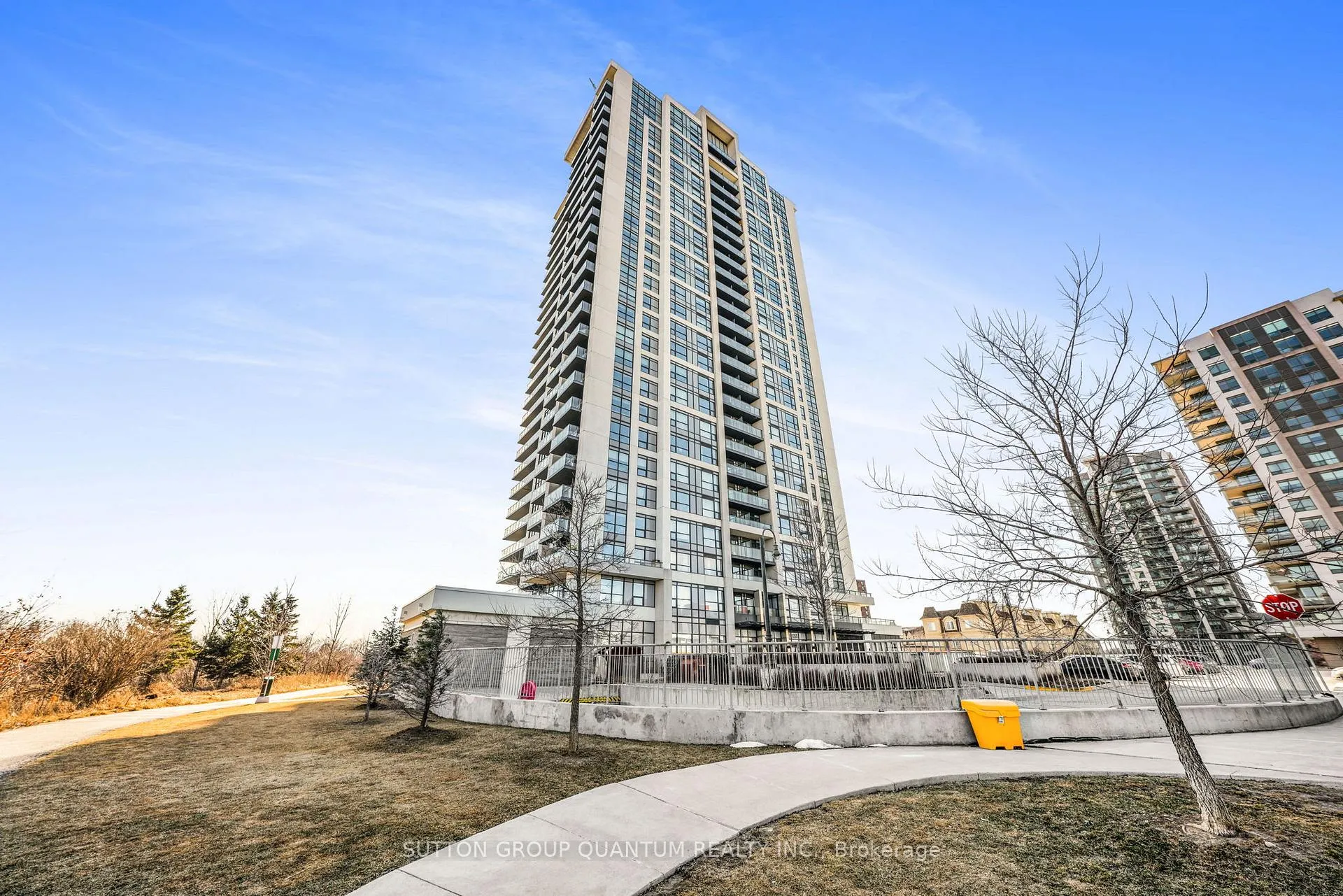 Photo 3 of Unit 1103, 1255 Bayly Street, Pickering, Bay Ridges — HOMEH