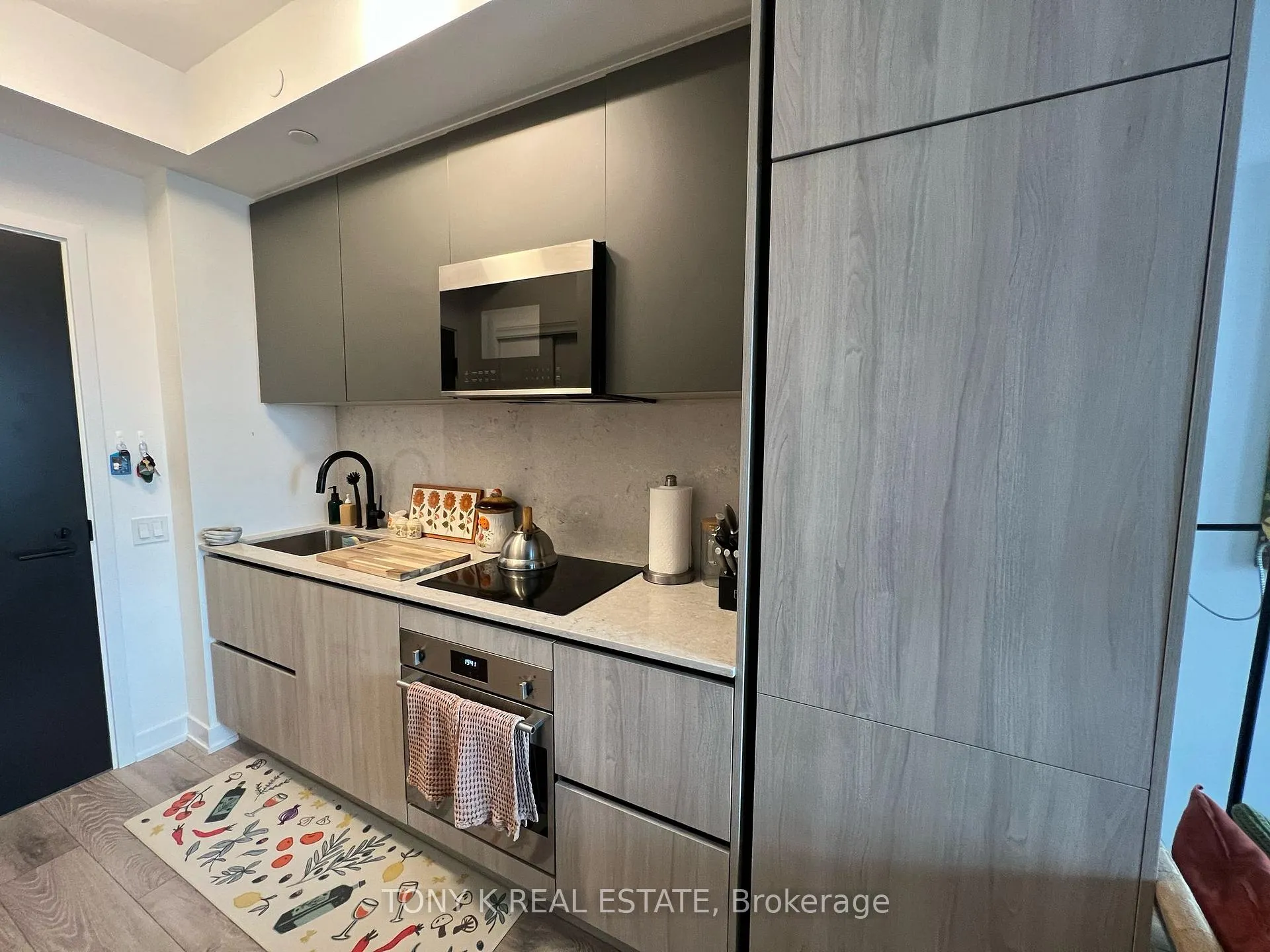 Photo 10 of Unit 1713, 108 Peter Street, Toronto, Waterfront Communities — HOMEH