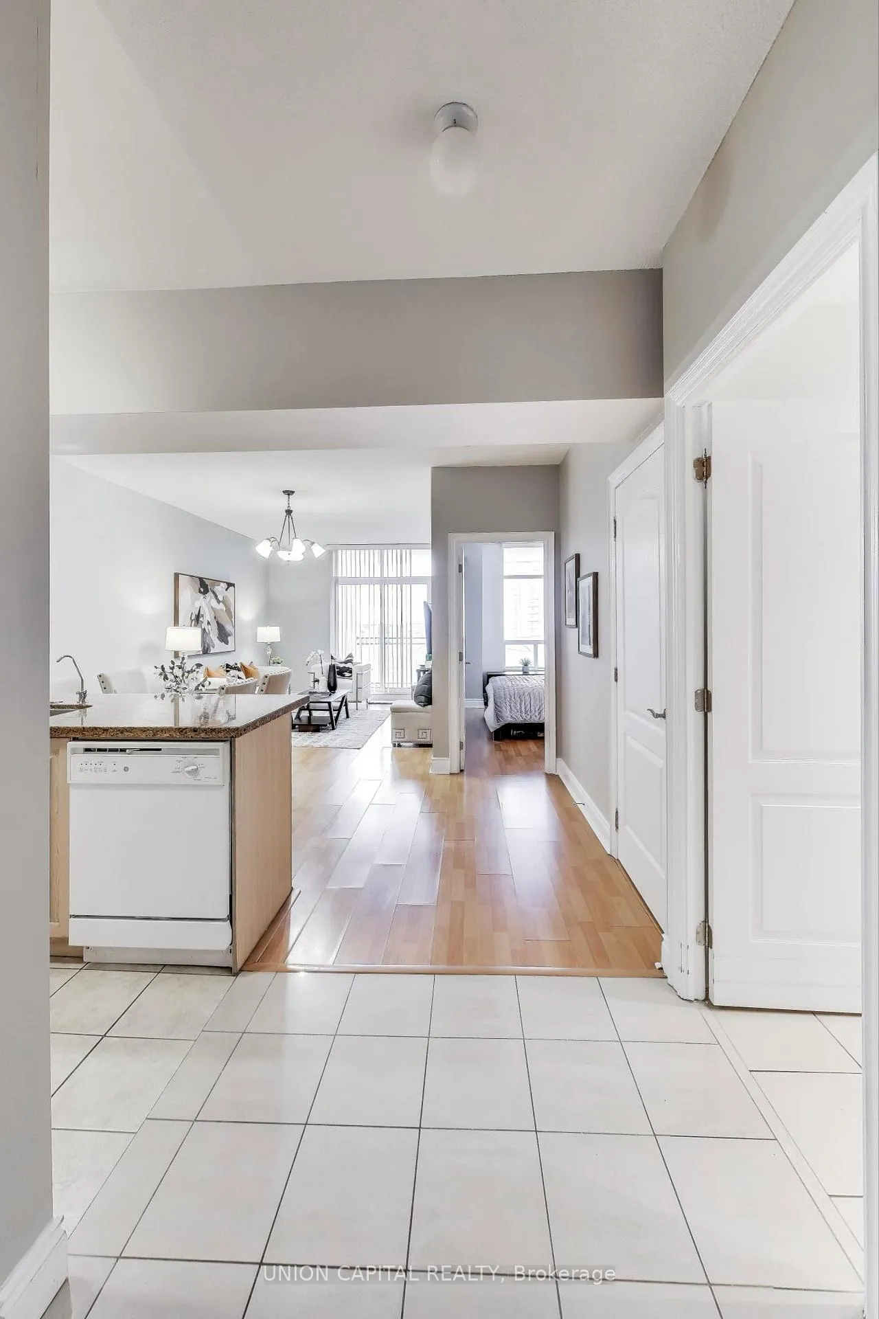 Photo 4 of Unit 906, 51 Saddlecreek Drive W, Markham, Commerce Valley — HOMEH