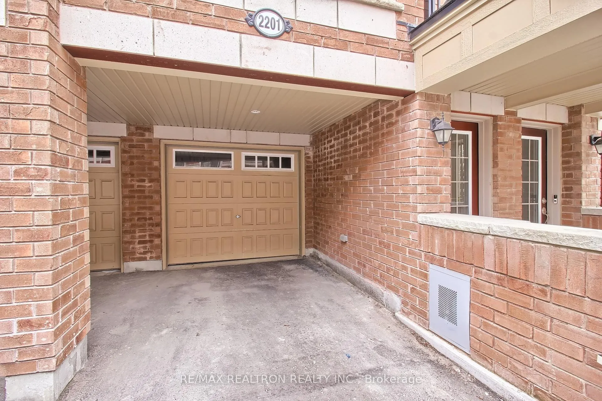 Photo 5 of Unit 424, 2201 Chevron Prince Path, Oshawa, Windfields — HOMEH