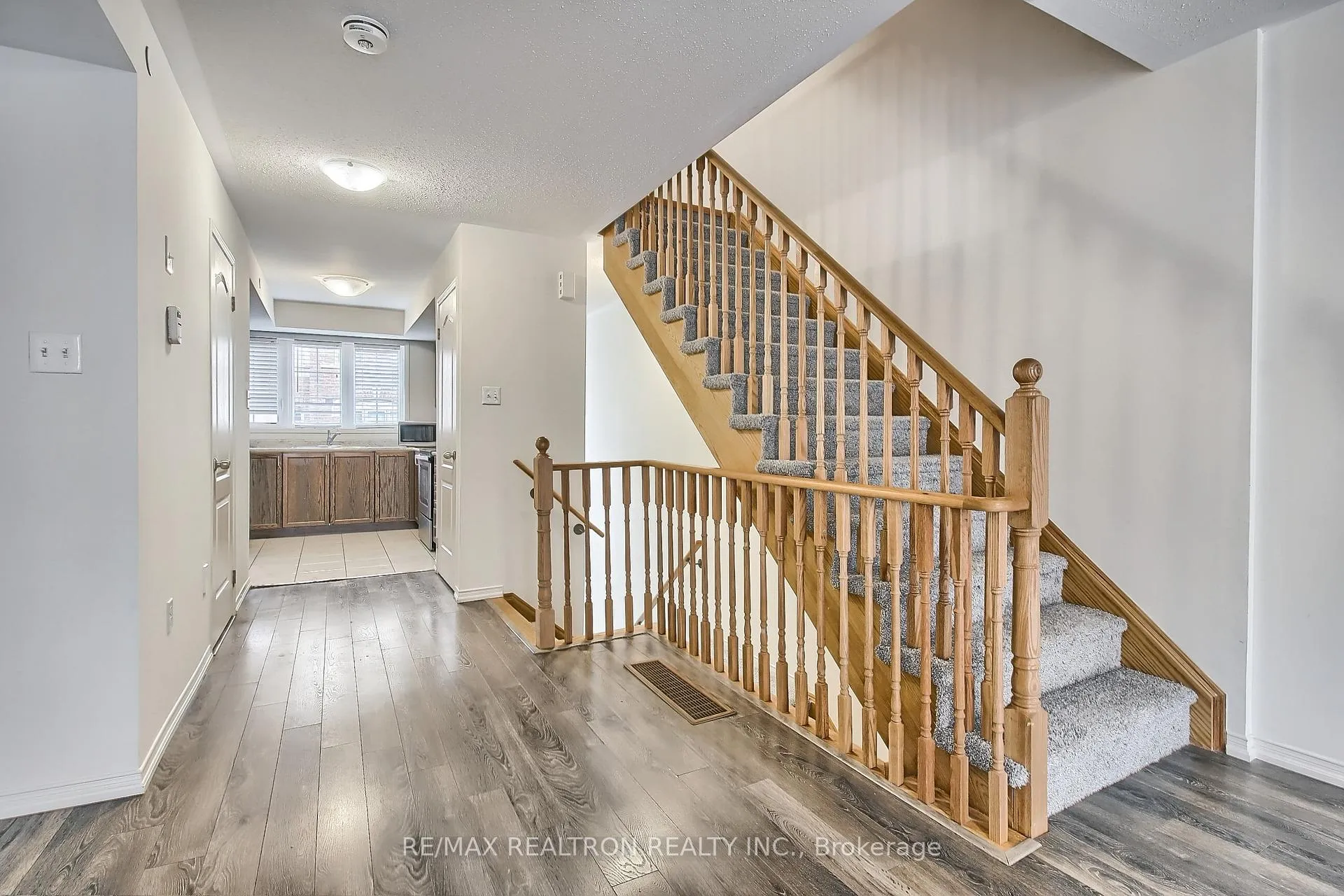 Photo 7 of Unit 424, 2201 Chevron Prince Path, Oshawa, Windfields — HOMEH