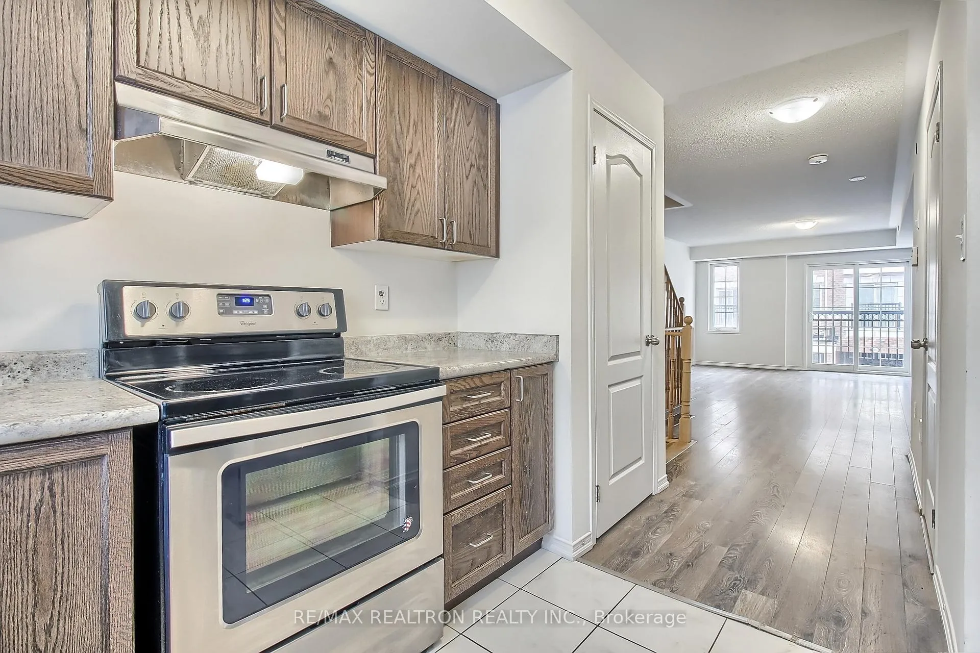 Photo 11 of Unit 424, 2201 Chevron Prince Path, Oshawa, Windfields — HOMEH