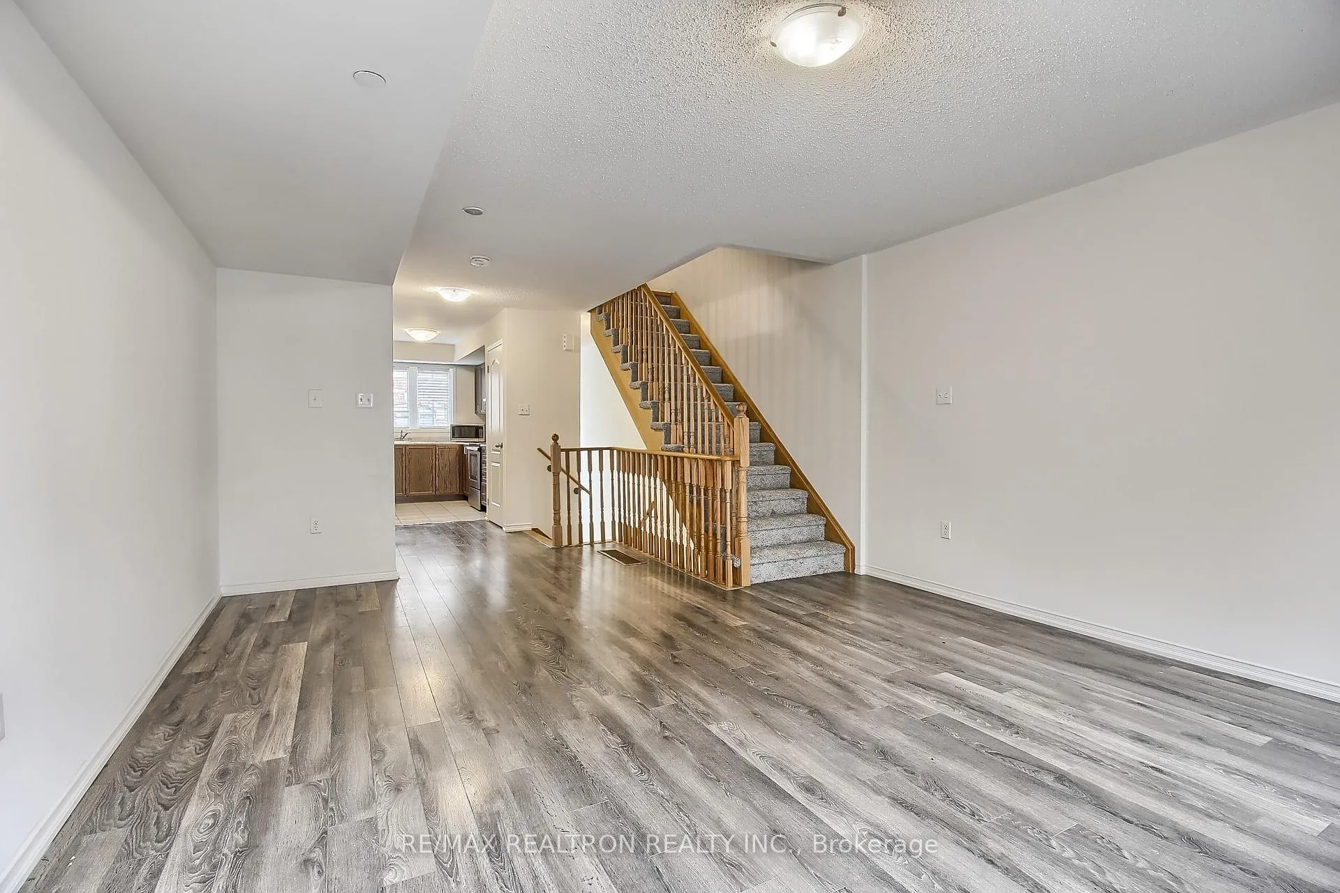 Photo 15 of Unit 424, 2201 Chevron Prince Path, Oshawa, Windfields — HOMEH