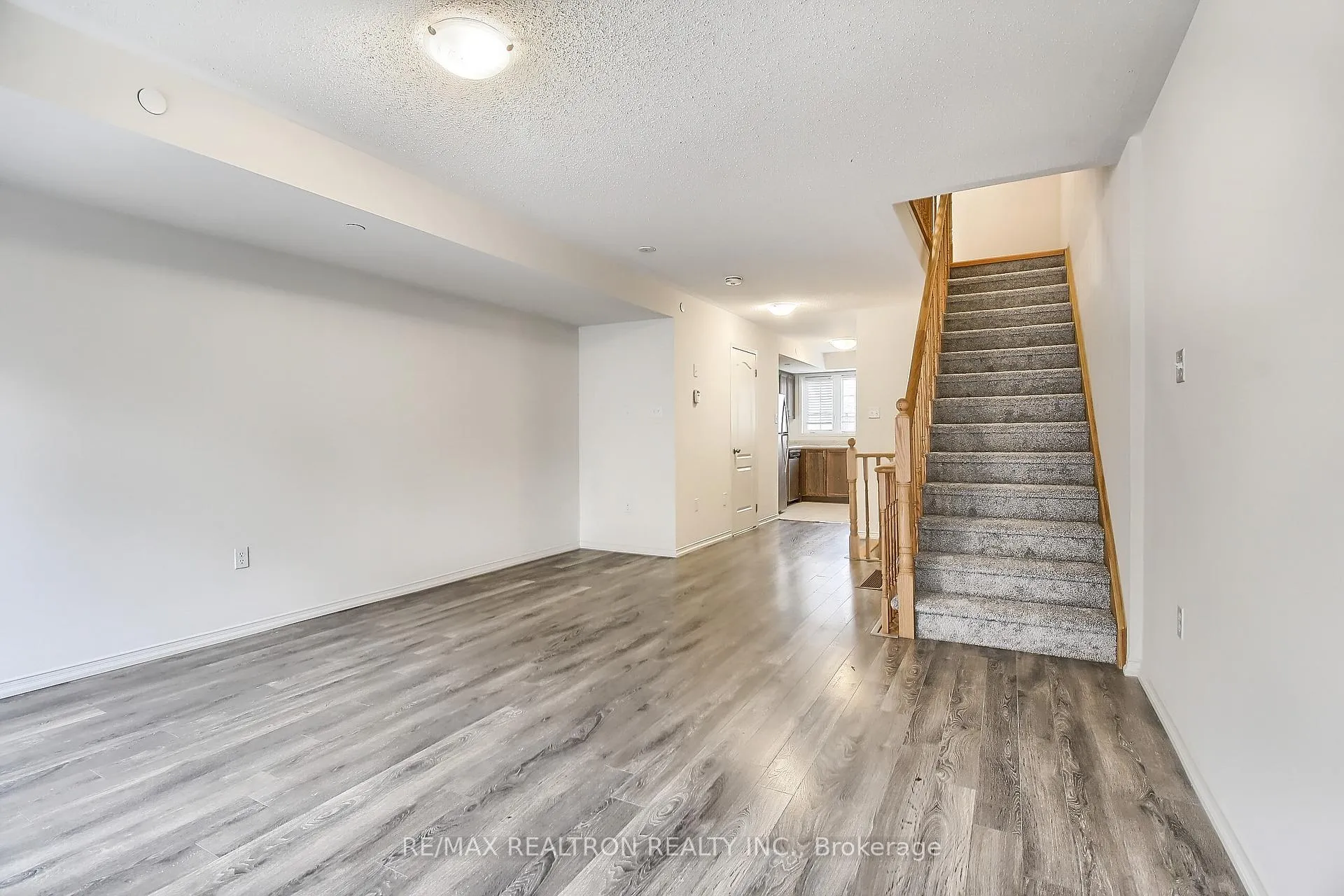 Photo 16 of Unit 424, 2201 Chevron Prince Path, Oshawa, Windfields — HOMEH
