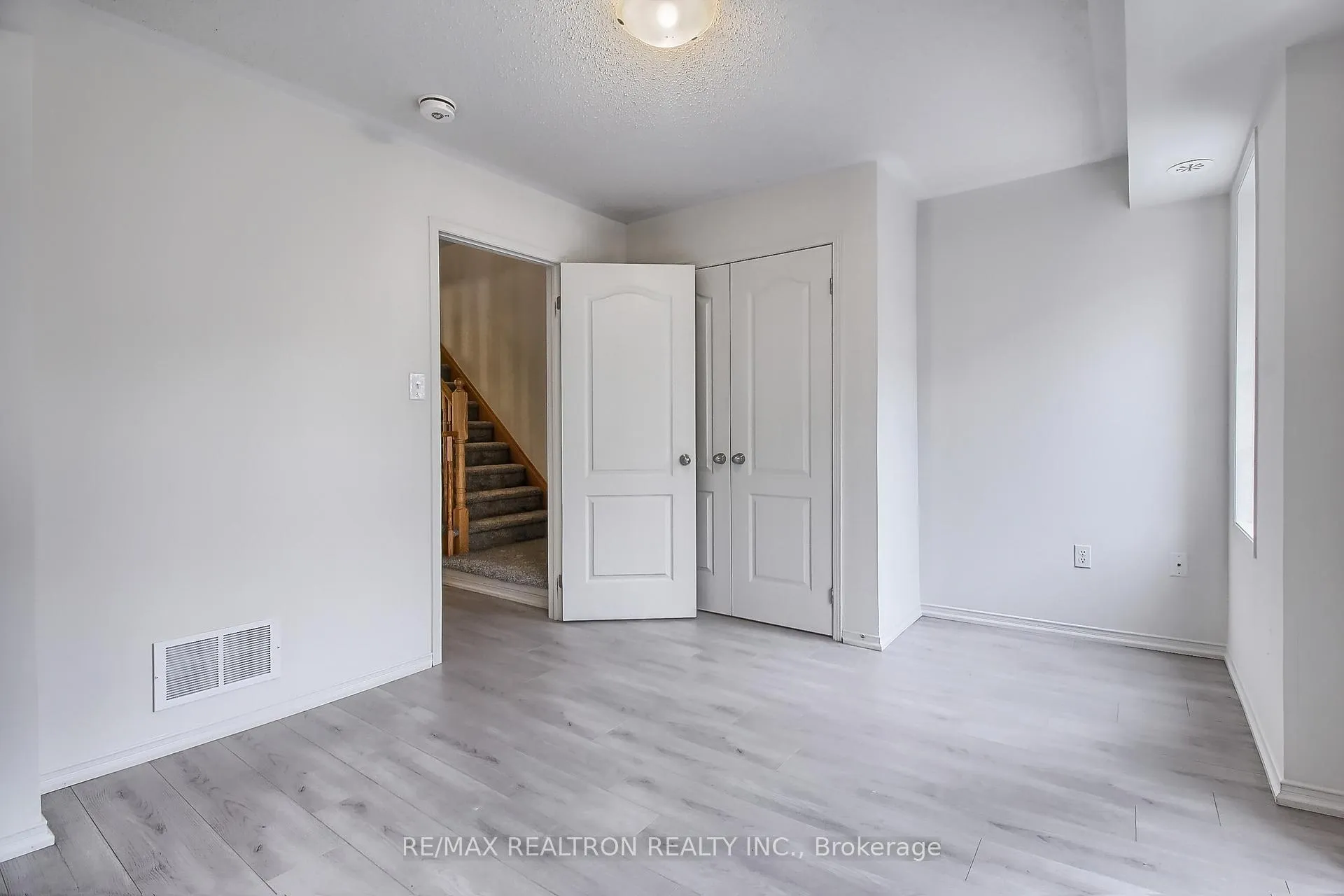 Photo 21 of Unit 424, 2201 Chevron Prince Path, Oshawa, Windfields — HOMEH