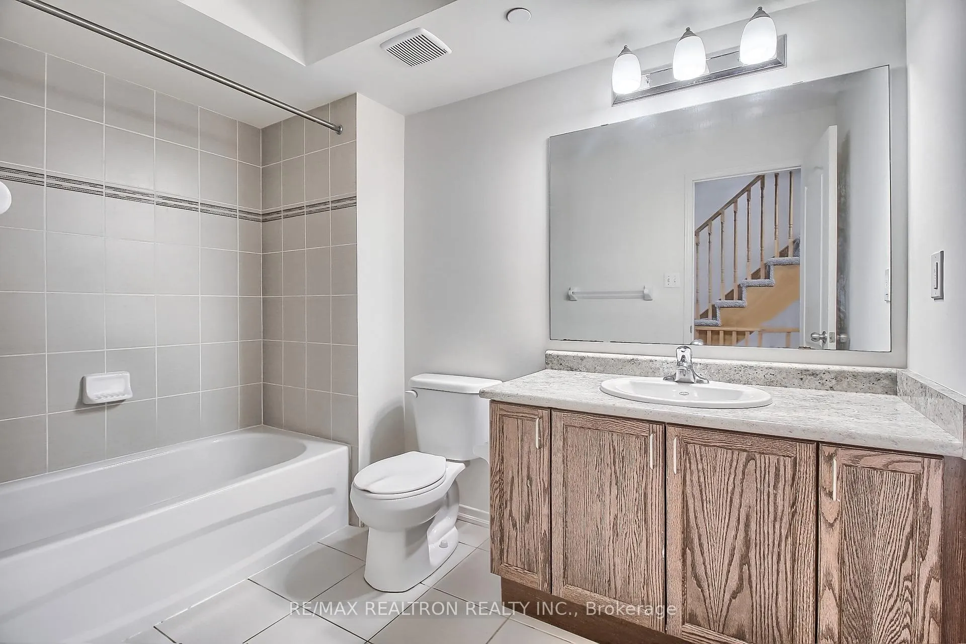 Photo 24 of Unit 424, 2201 Chevron Prince Path, Oshawa, Windfields — HOMEH