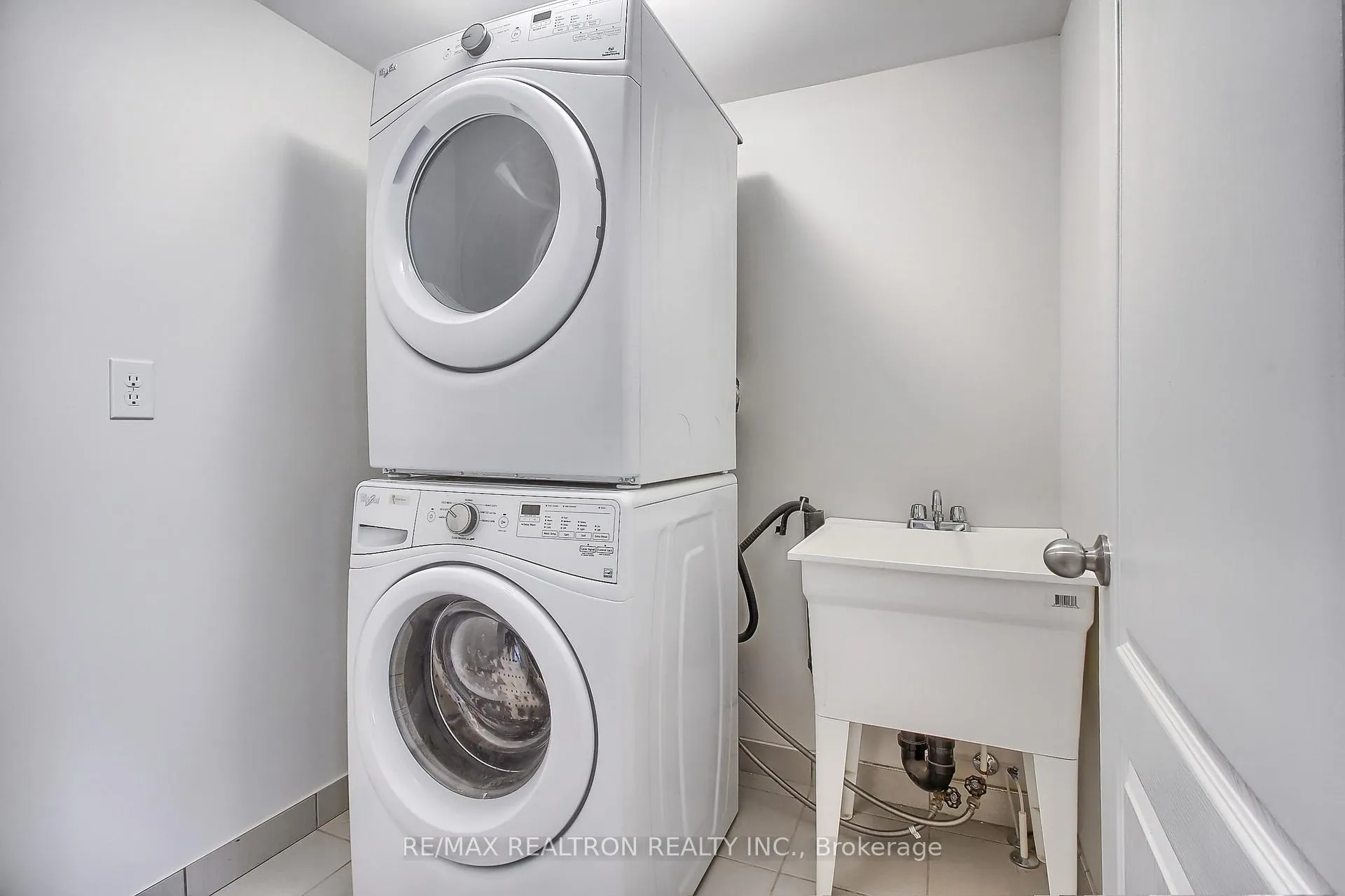 Photo 25 of Unit 424, 2201 Chevron Prince Path, Oshawa, Windfields — HOMEH