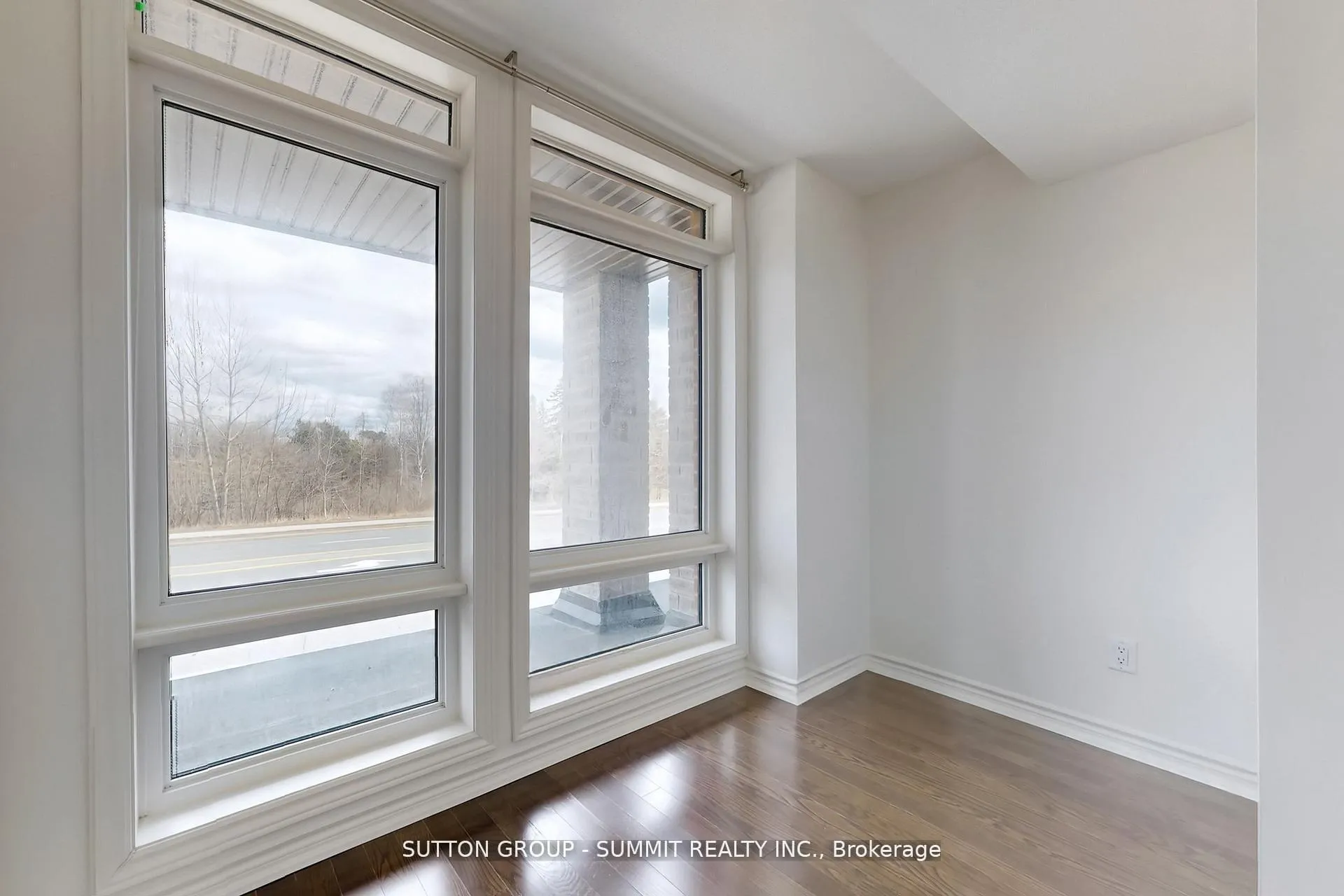 Photo 5 of 460 Salem Road S, Ajax, South East — HOMEH