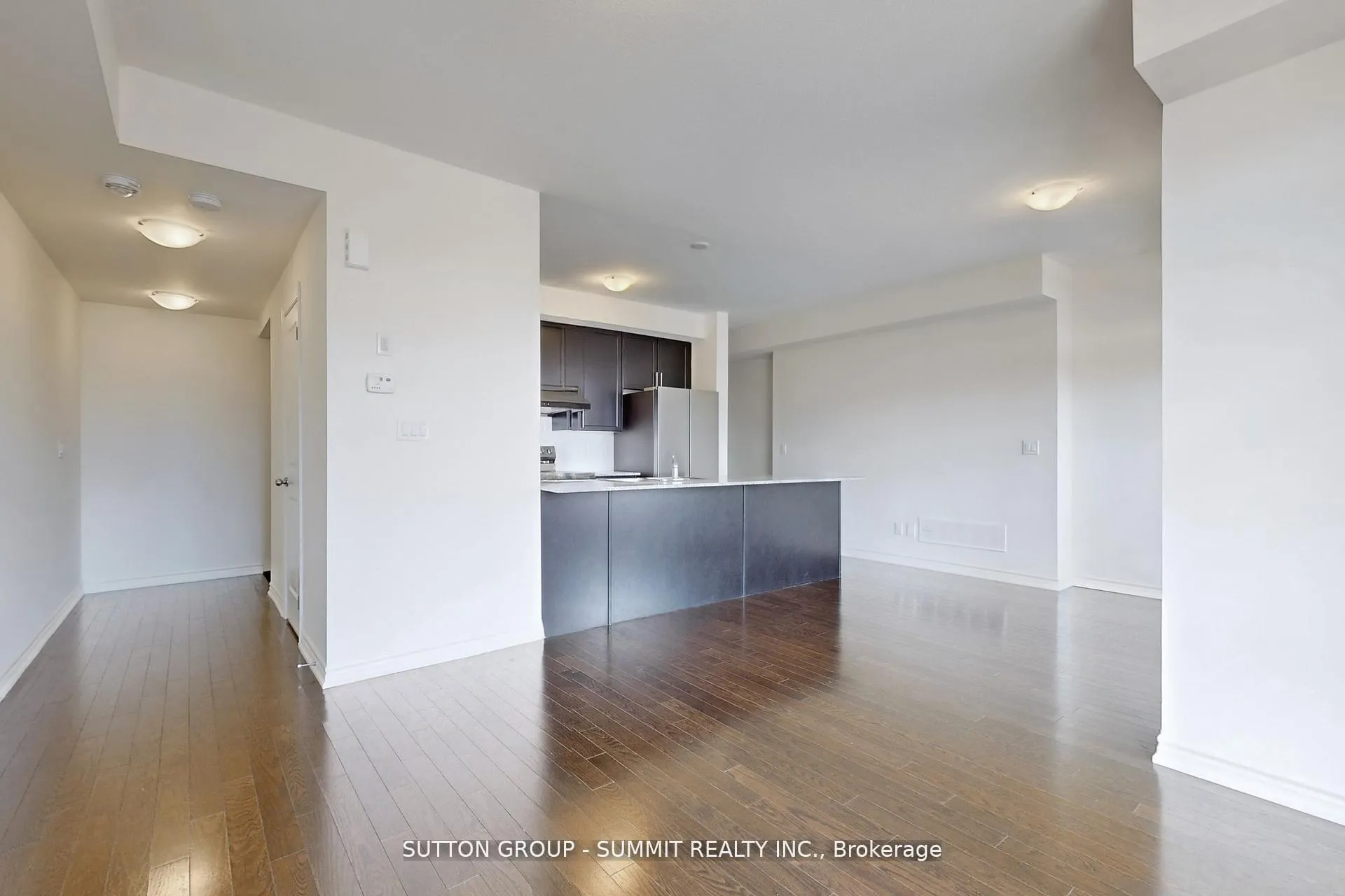 Photo 10 of 460 Salem Road S, Ajax, South East — HOMEH