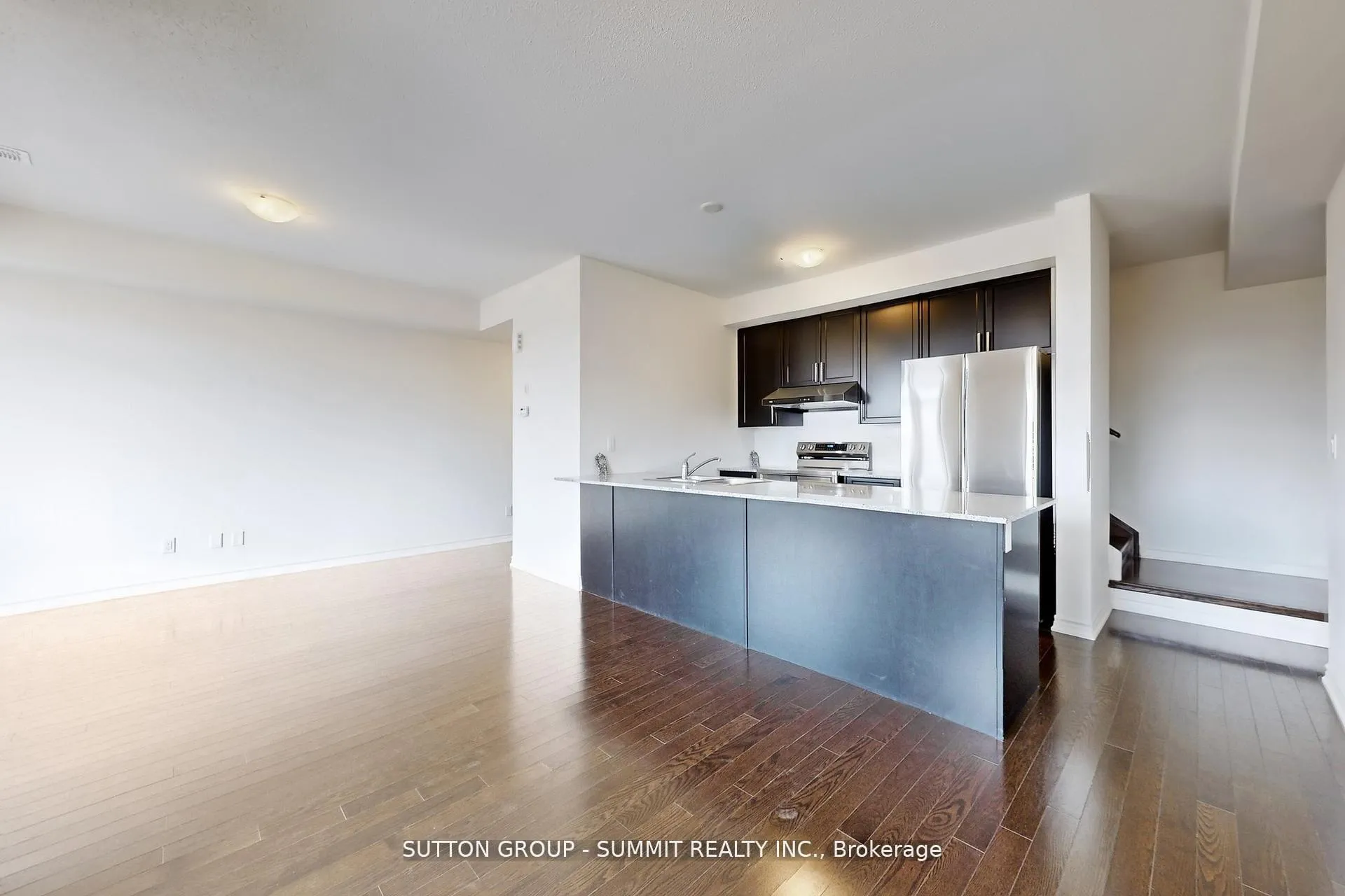 Photo 13 of 460 Salem Road S, Ajax, South East — HOMEH