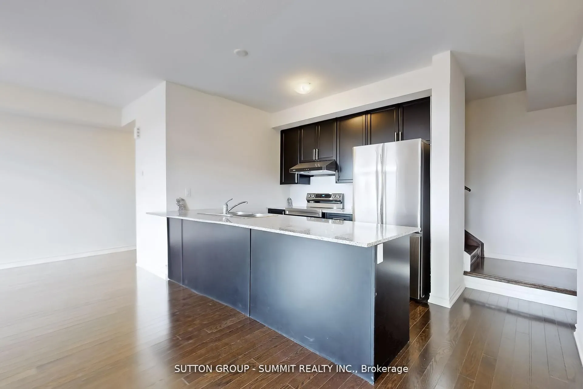 Photo 15 of 460 Salem Road S, Ajax, South East — HOMEH