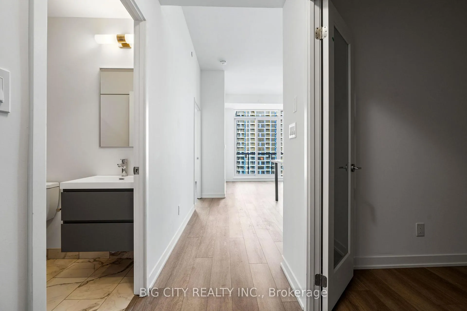 Photo 3 of Unit 1802A, 8119 Birchmount Road, Markham, Unionville — HOMEH