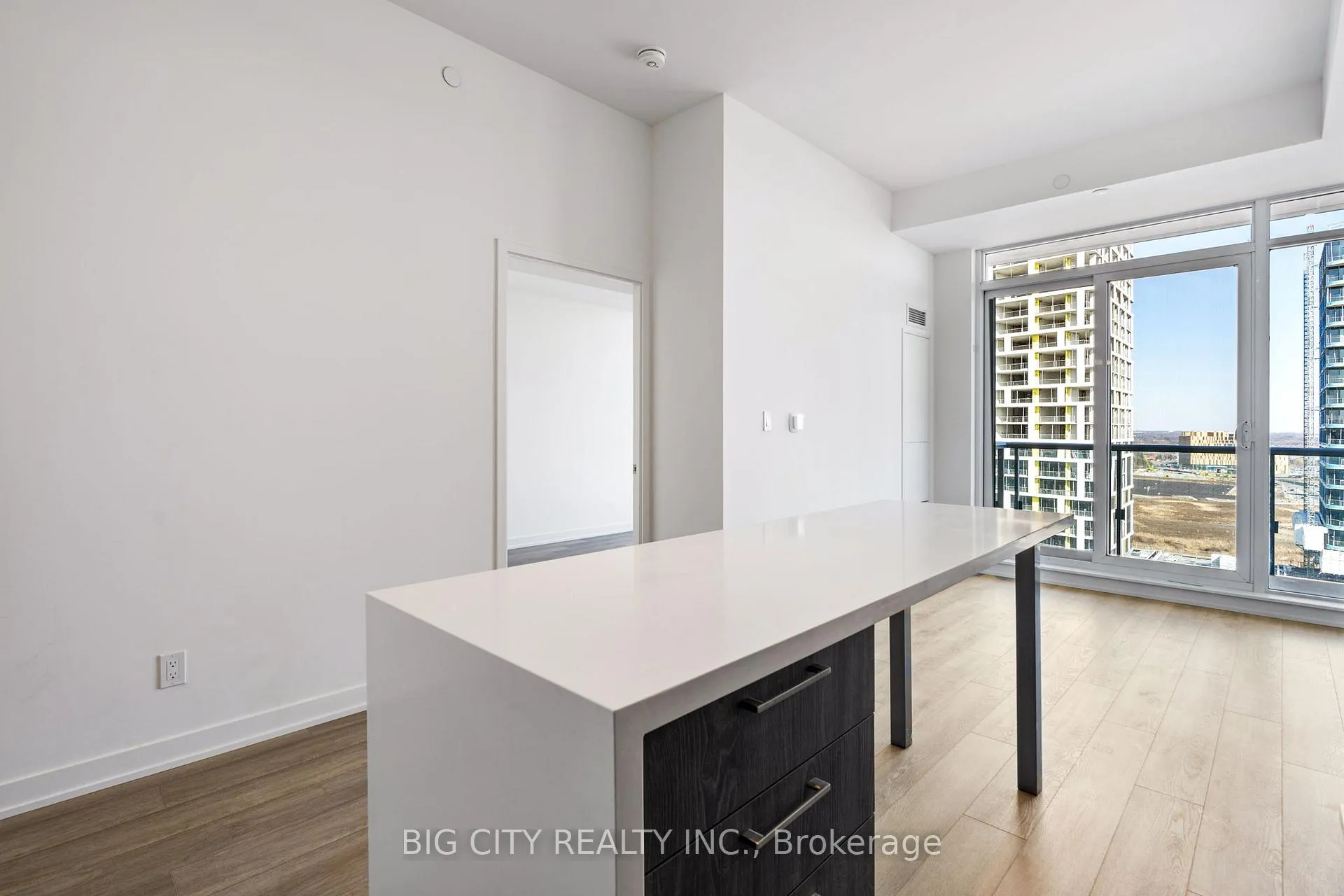 Photo 5 of Unit 1802A, 8119 Birchmount Road, Markham, Unionville — HOMEH