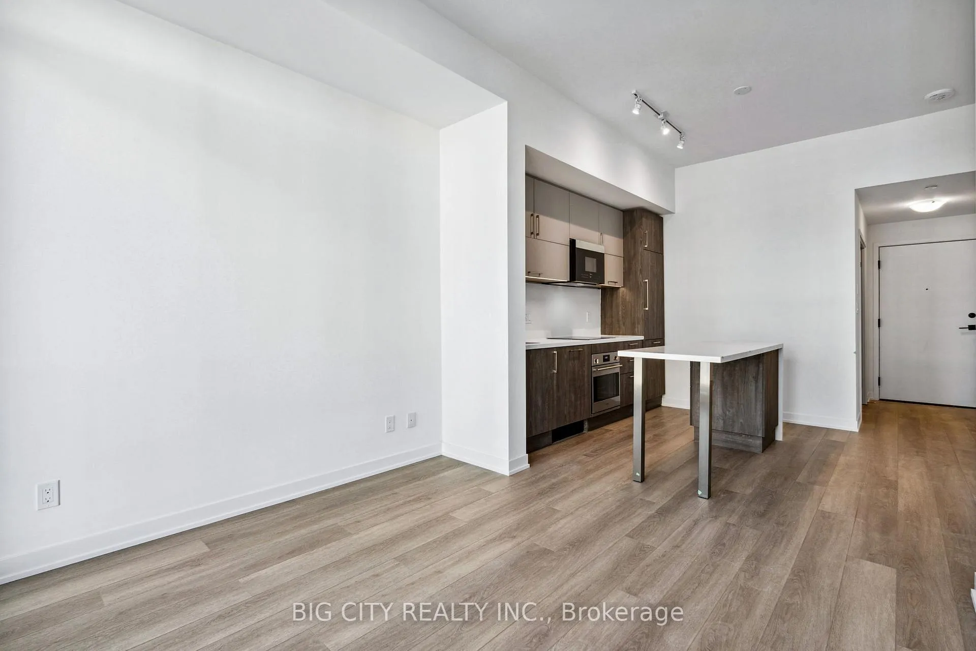 Photo 8 of Unit 1802A, 8119 Birchmount Road, Markham, Unionville — HOMEH
