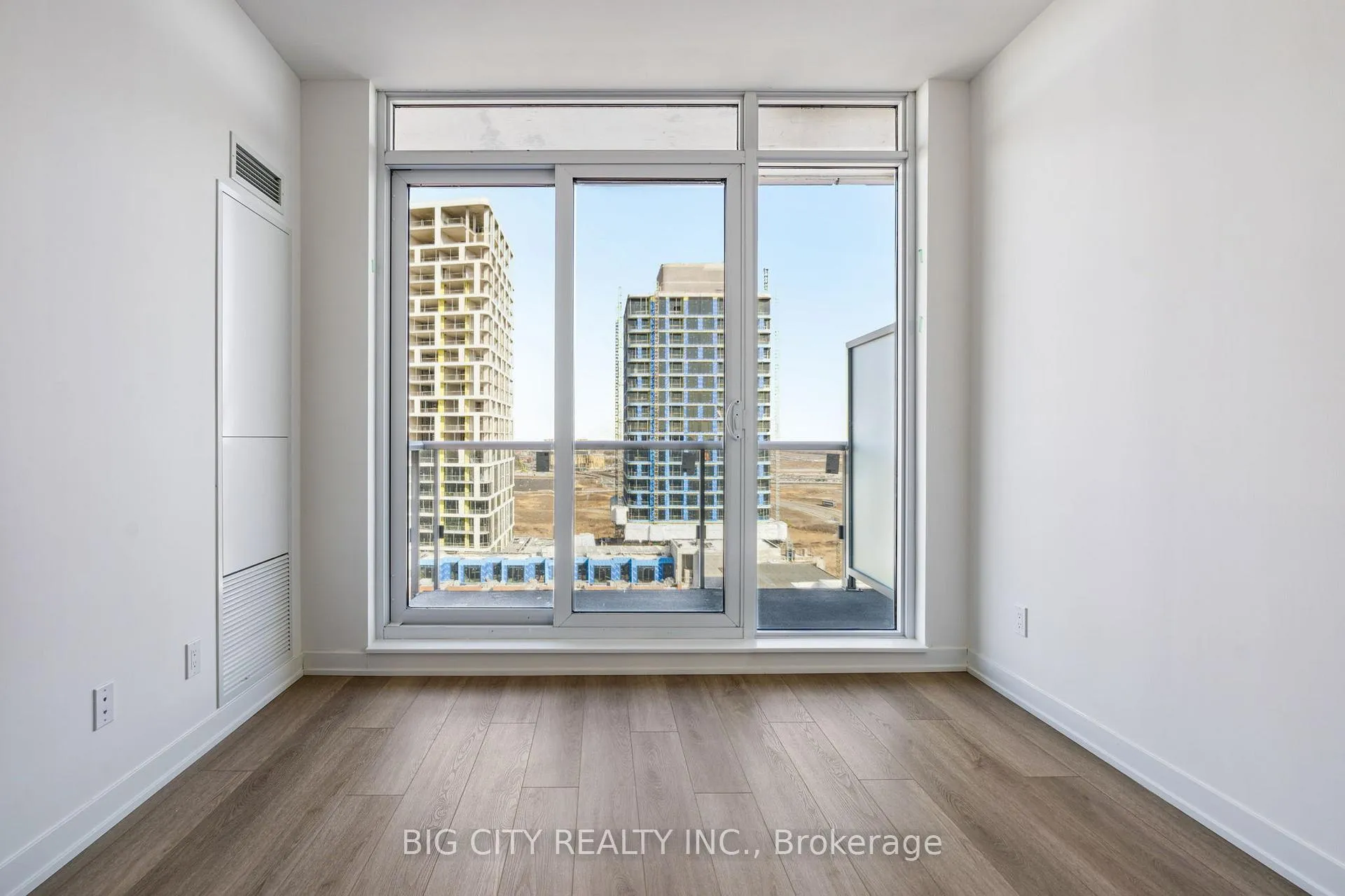 Photo 11 of Unit 1802A, 8119 Birchmount Road, Markham, Unionville — HOMEH