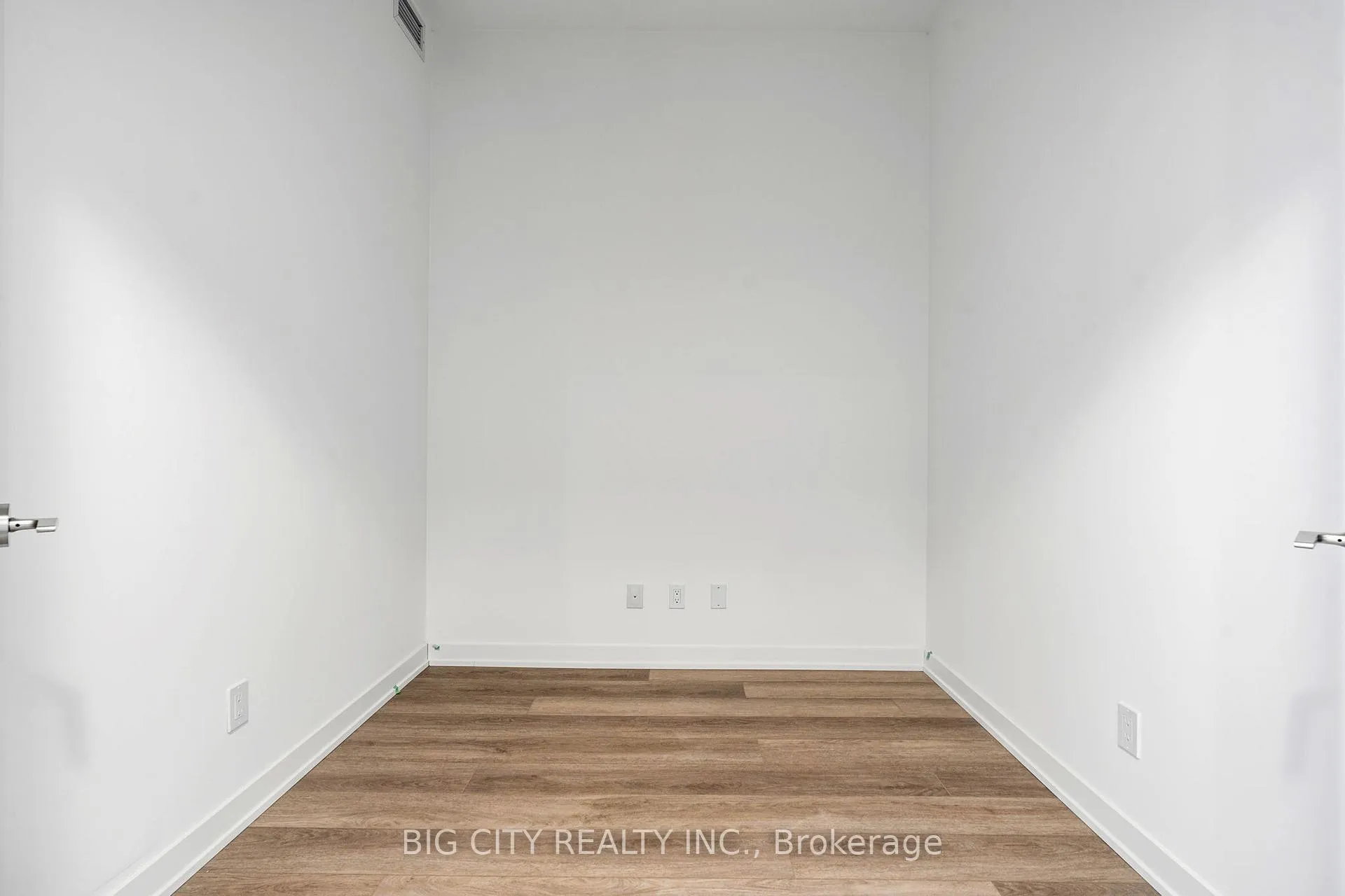 Photo 16 of Unit 1802A, 8119 Birchmount Road, Markham, Unionville — HOMEH