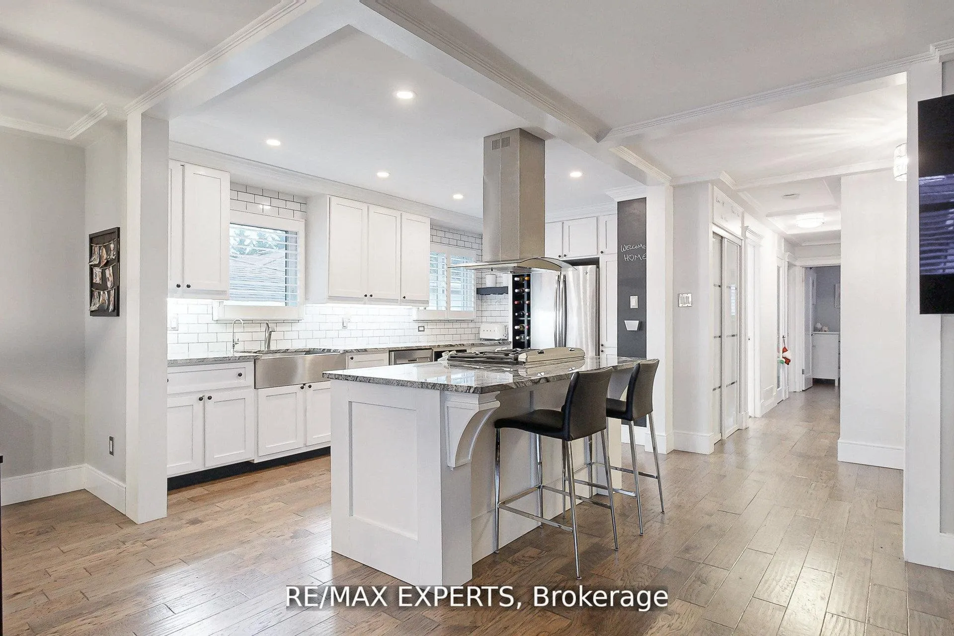 Photo 1 of 4323 Forsyth Boulevard, Burlington, Shoreacres — HOMEH