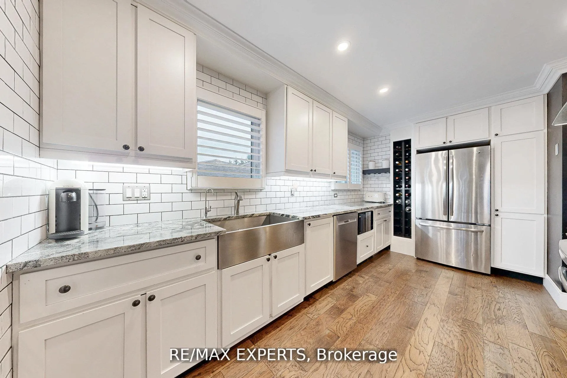 Photo 8 of 4323 Forsyth Boulevard, Burlington, Shoreacres — HOMEH