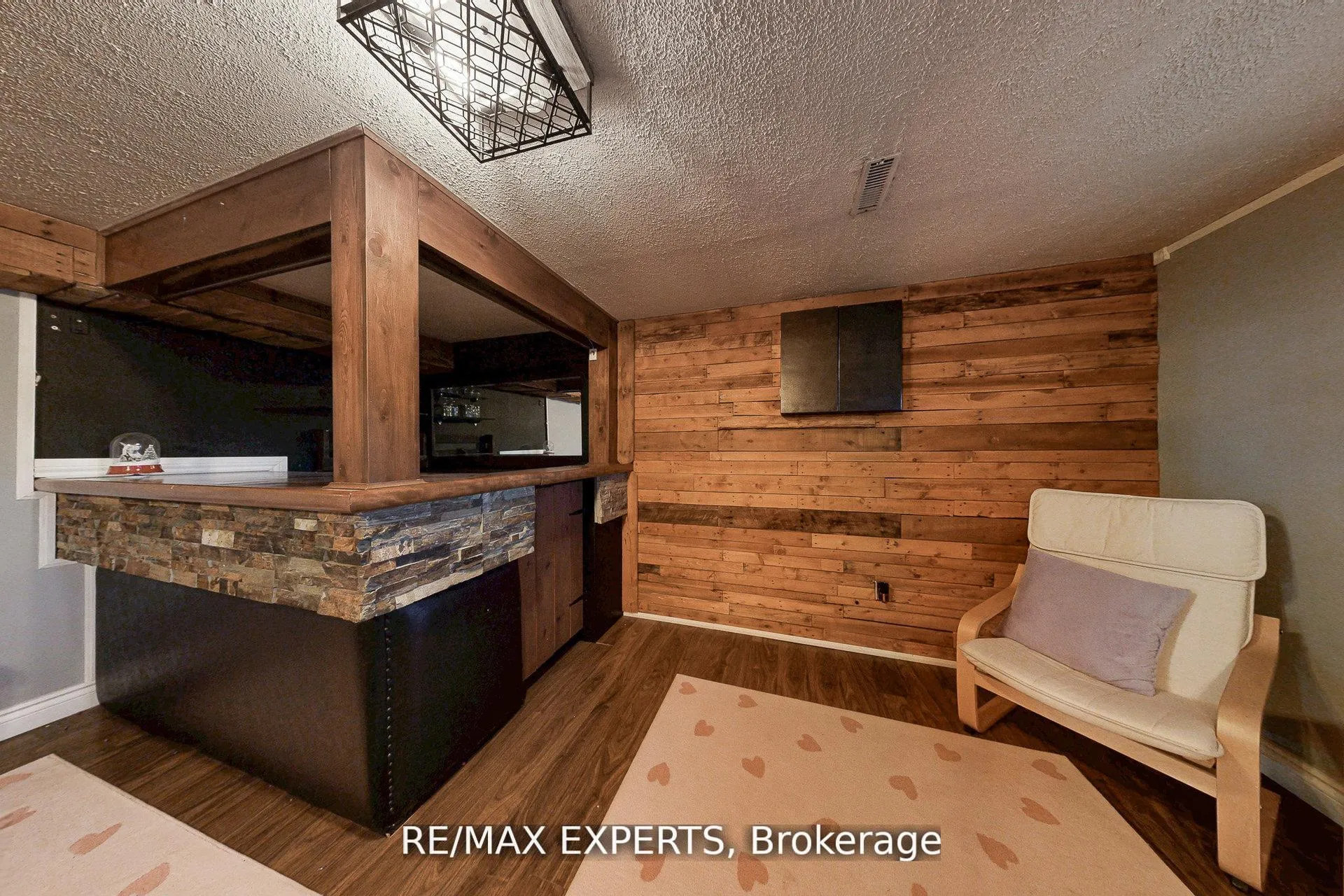Photo 28 of 4323 Forsyth Boulevard, Burlington, Shoreacres — HOMEH