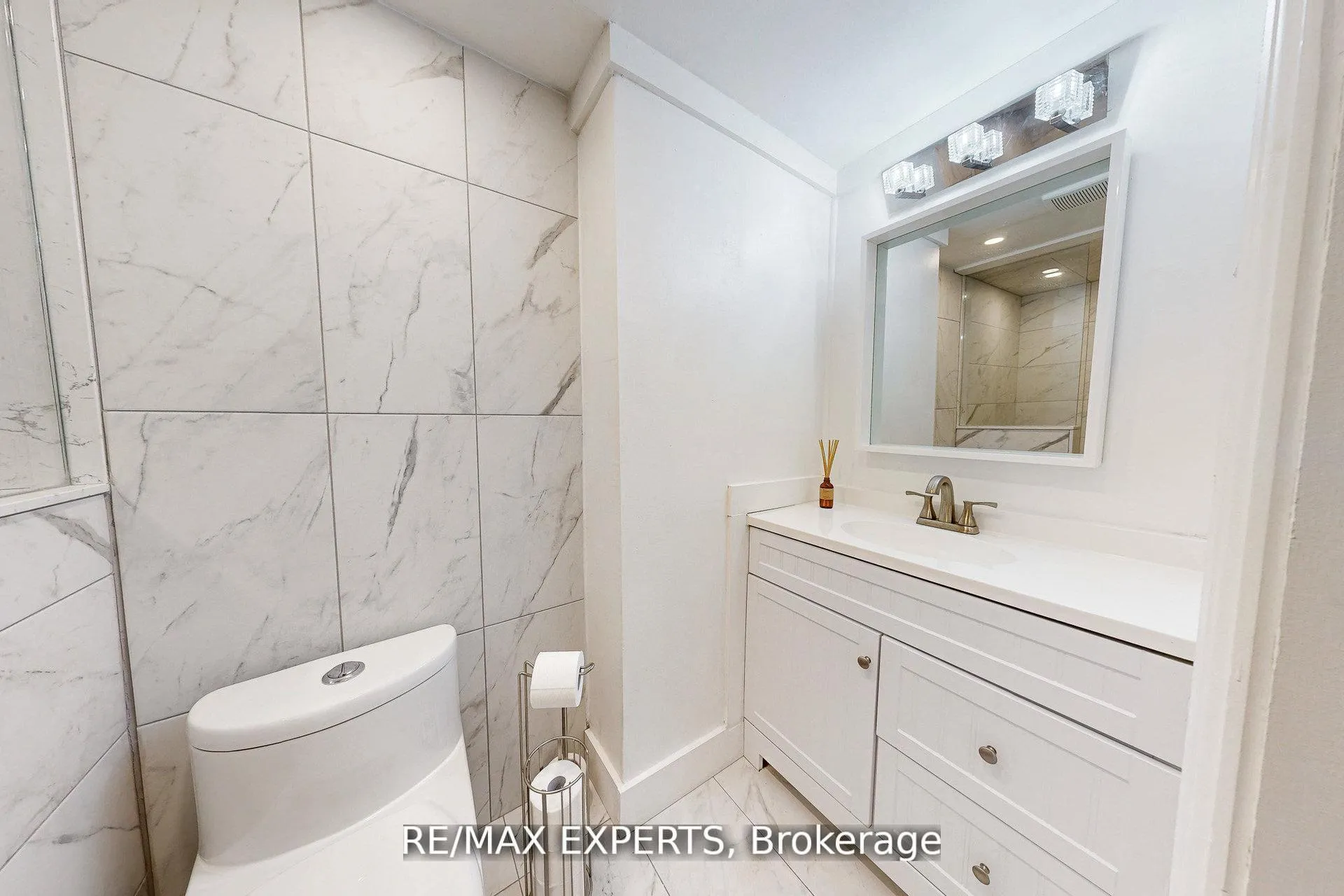 Photo 30 of 4323 Forsyth Boulevard, Burlington, Shoreacres — HOMEH