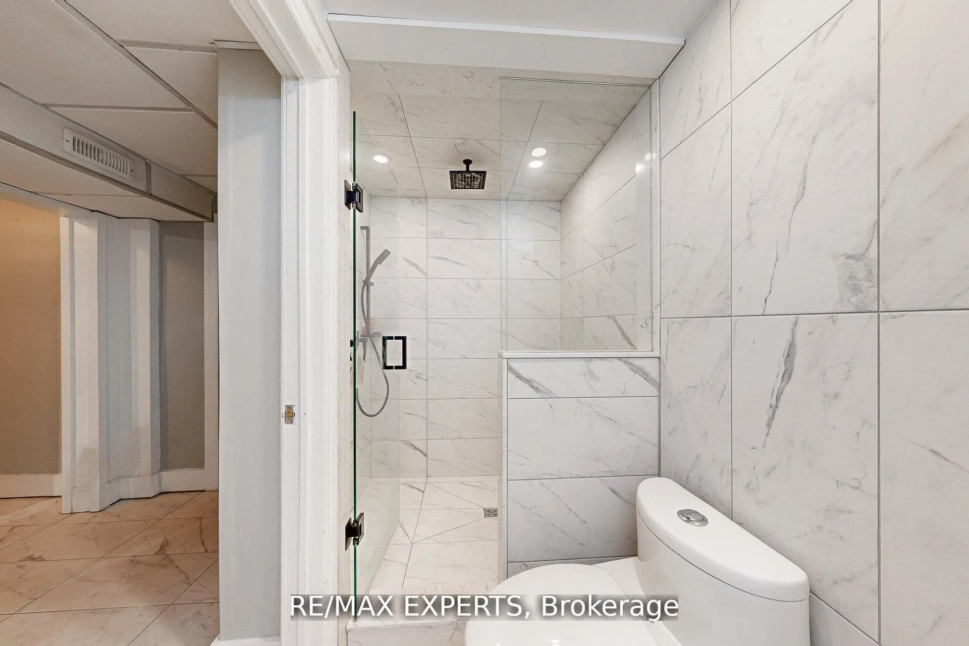 Photo 31 of 4323 Forsyth Boulevard, Burlington, Shoreacres — HOMEH