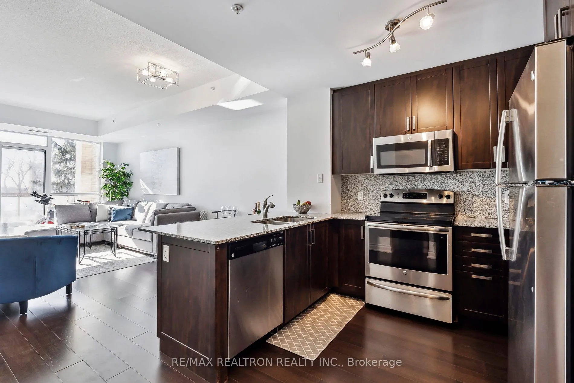 Photo 11 of Unit 306, 68 Main Street, Markham, Markham Village — HOMEH