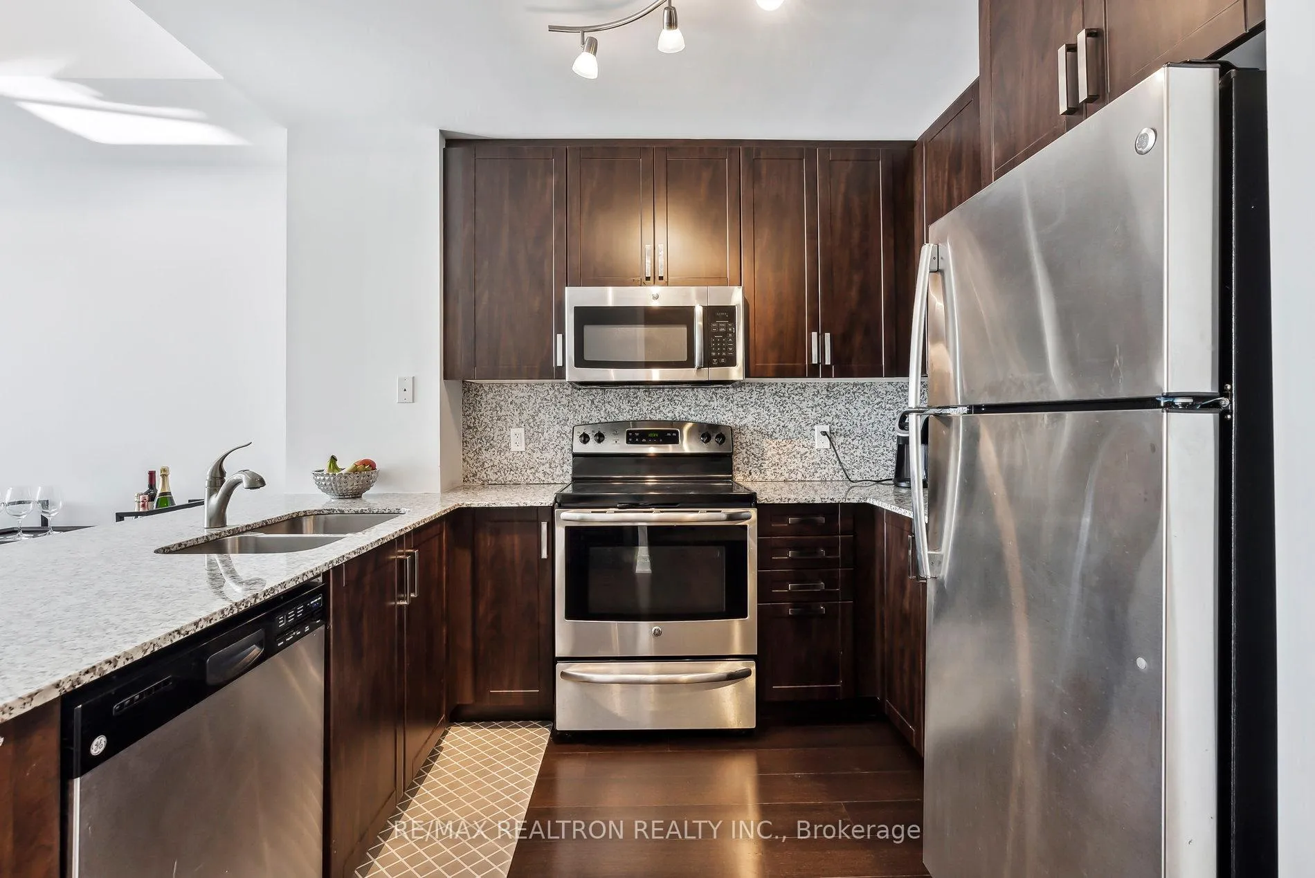 Photo 12 of Unit 306, 68 Main Street, Markham, Markham Village — HOMEH