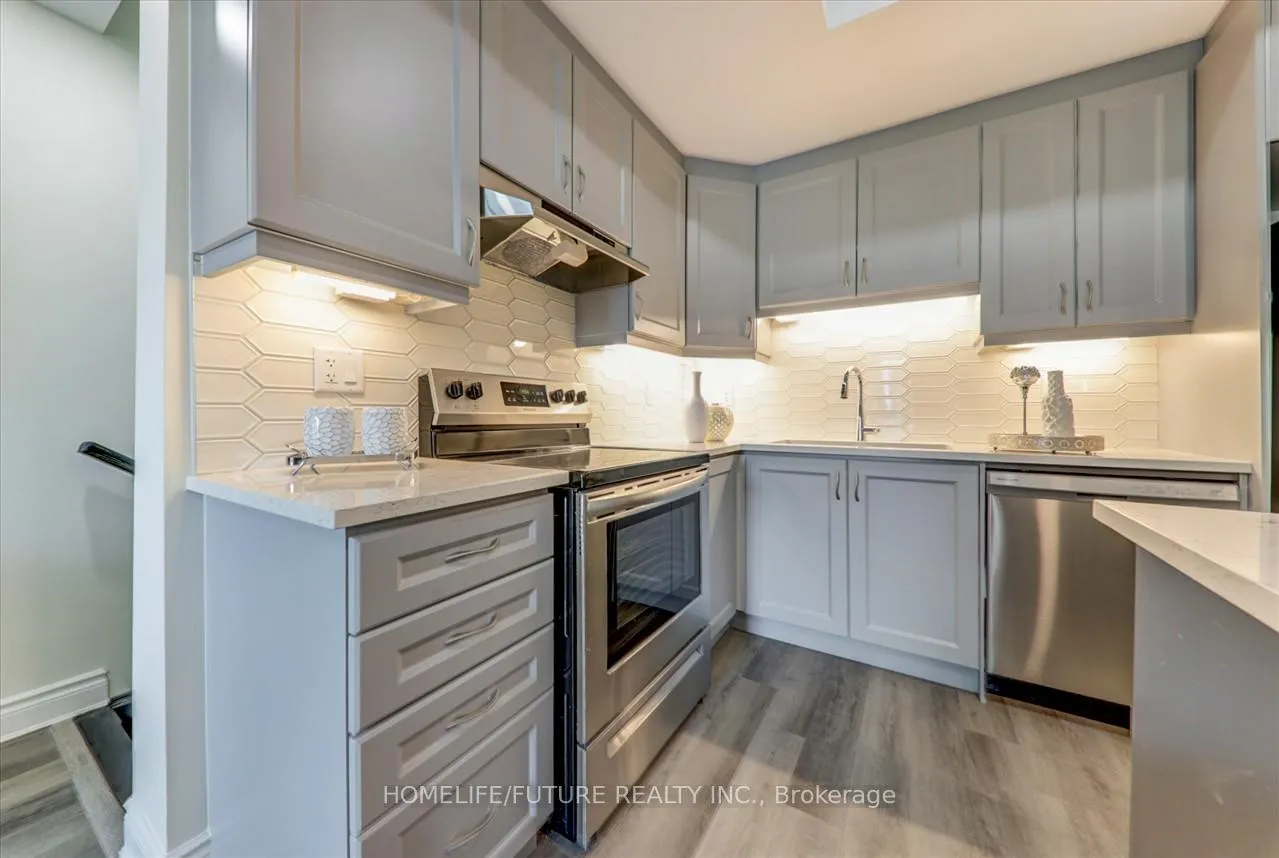 Photo 6 of Unit 601, 1034 Reflection Place, Pickering, Rural Pickering — HOMEH