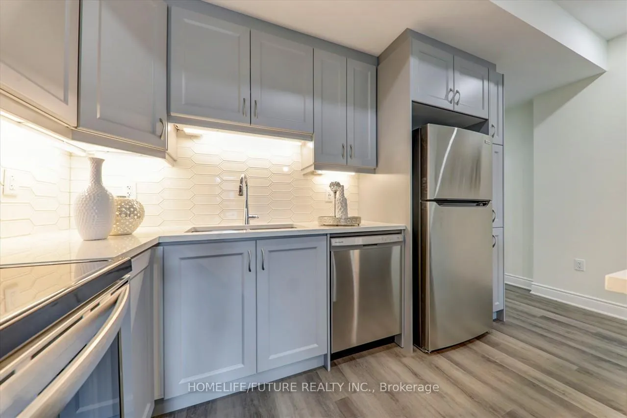 Photo 7 of Unit 601, 1034 Reflection Place, Pickering, Rural Pickering — HOMEH