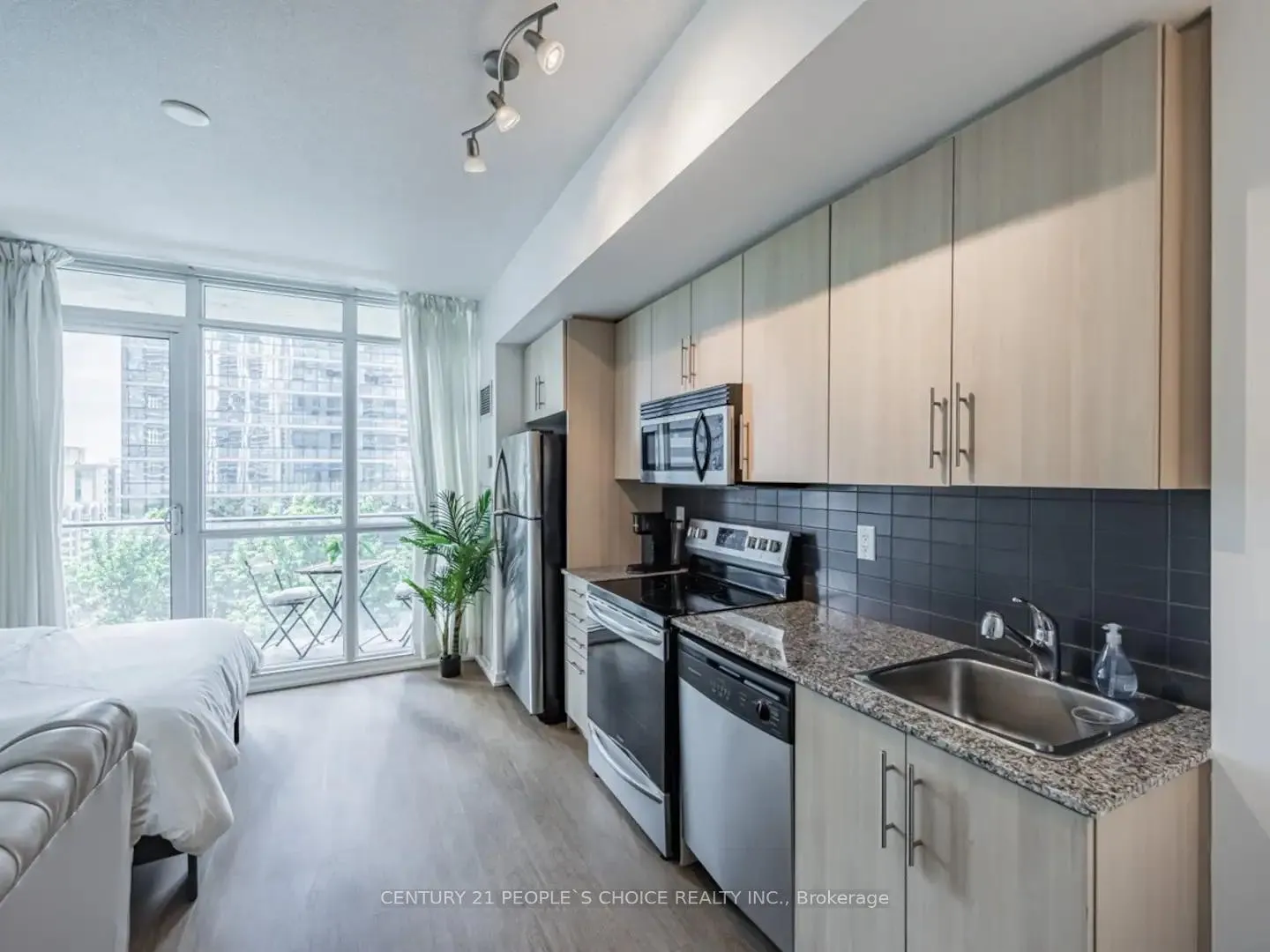 Photo 10 of Unit 1203, 65 Bremner Boulevard, Toronto, Waterfront Communities — HOMEH