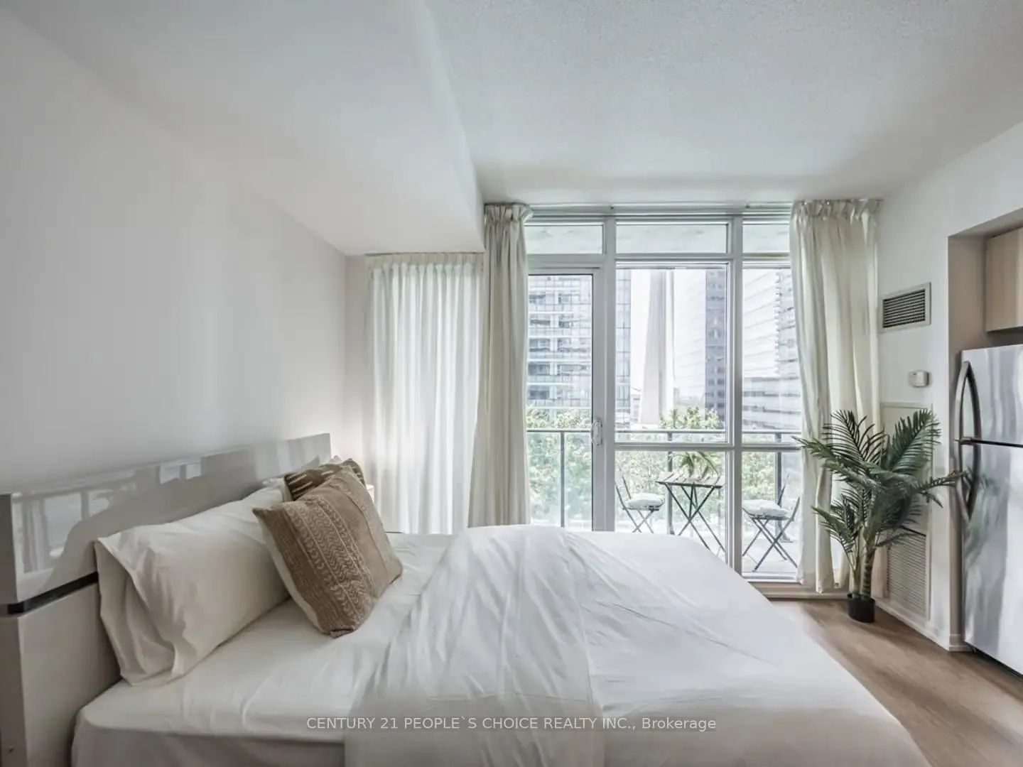Photo 18 of Unit 1203, 65 Bremner Boulevard, Toronto, Waterfront Communities — HOMEH