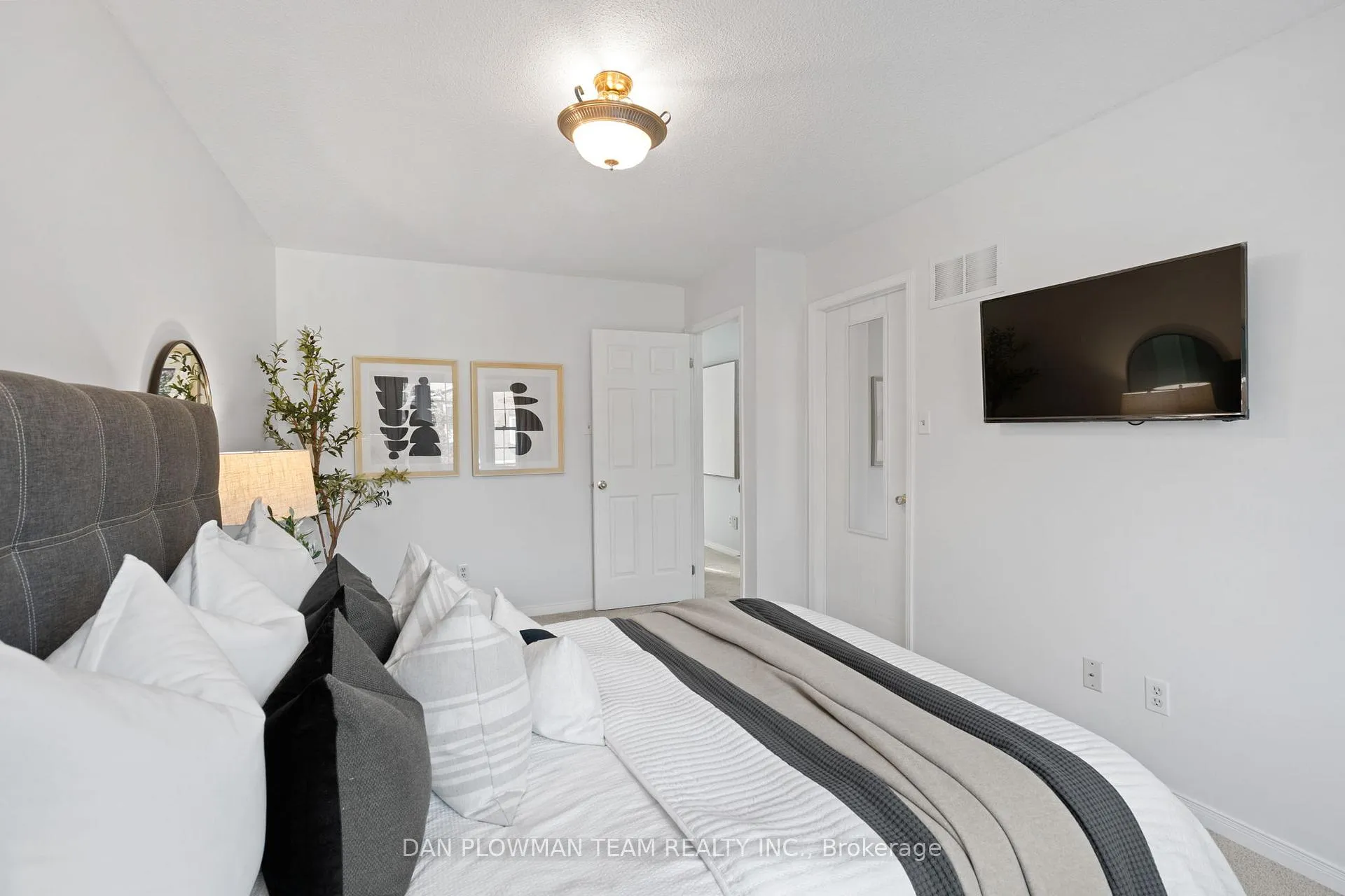 Photo 14 of Unit 58, 1610 Crawforth Street, Whitby, Blue Grass Meadows — HOMEH