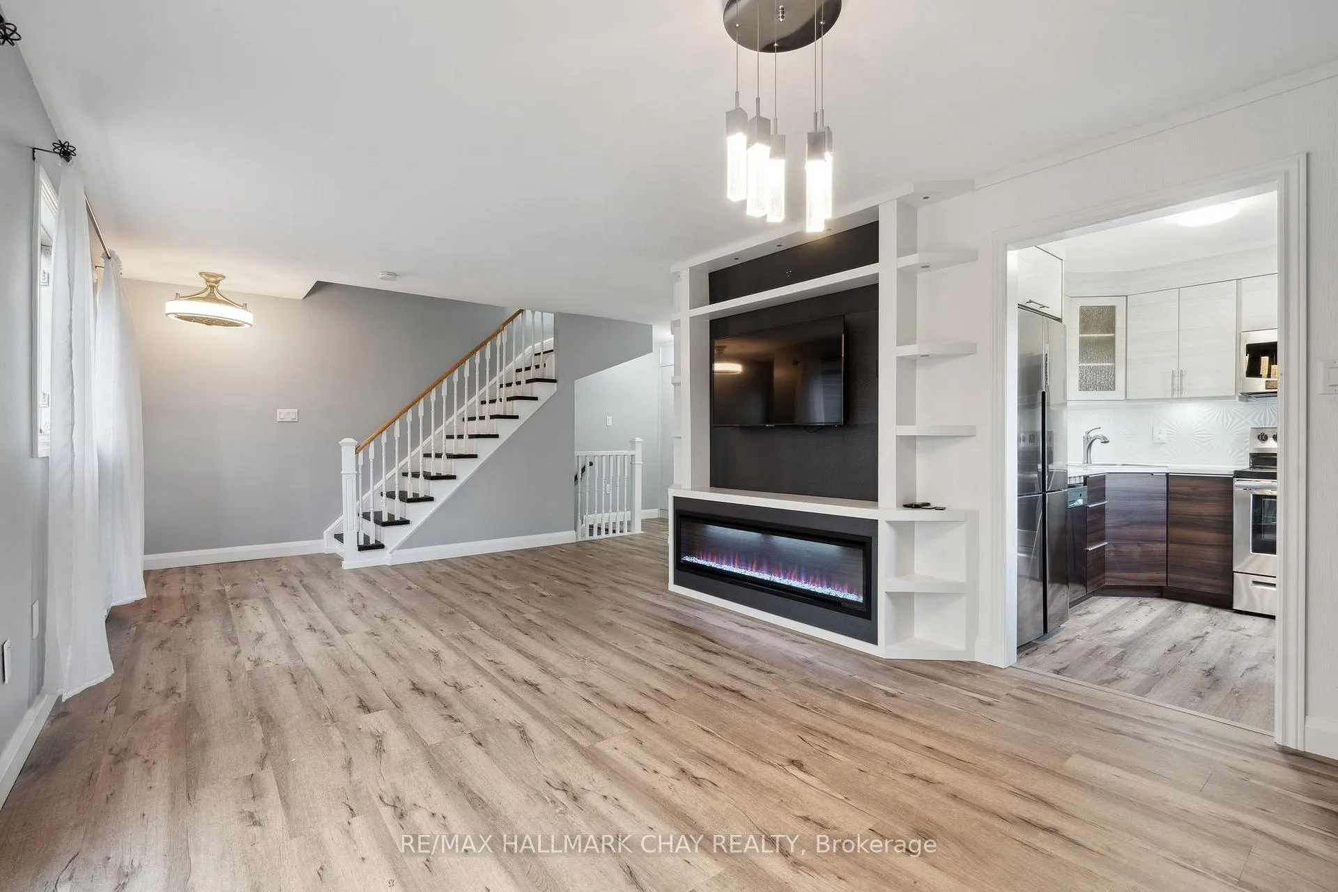 Photo 11 of 17 Meadow Lane, Barrie, Ardagh — HOMEH