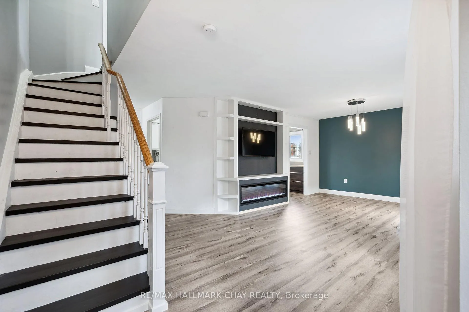 Photo 18 of 17 Meadow Lane, Barrie, Ardagh — HOMEH