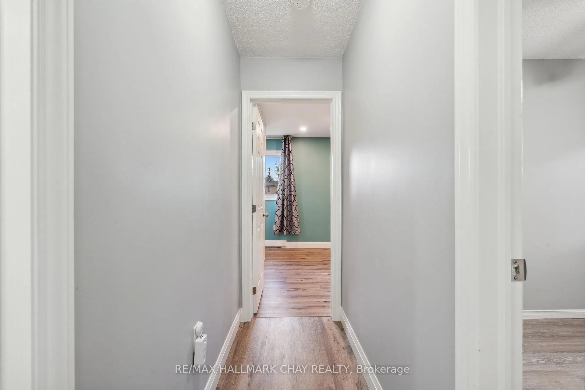 Photo 19 of 17 Meadow Lane, Barrie, Ardagh — HOMEH