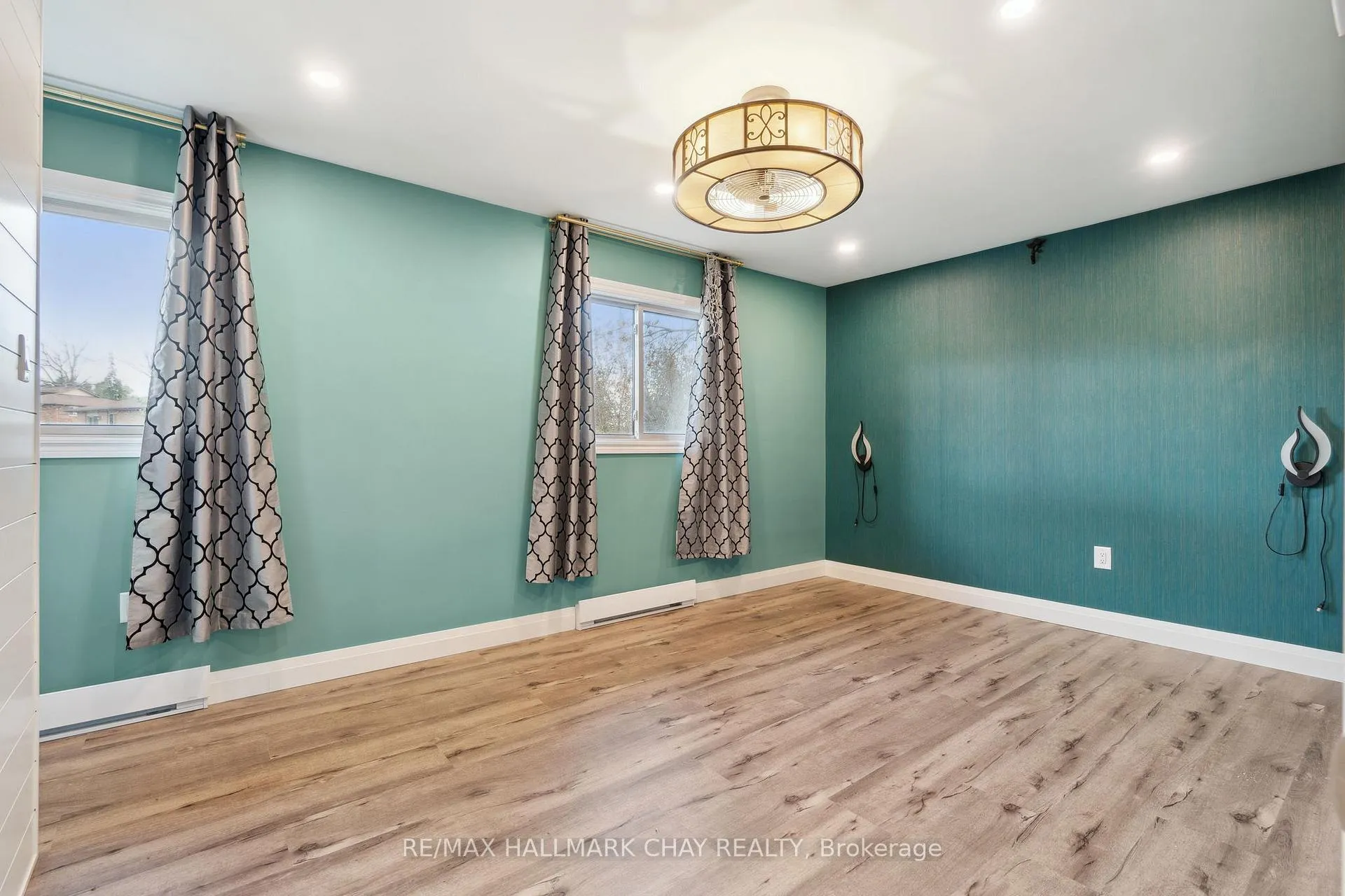 Photo 20 of 17 Meadow Lane, Barrie, Ardagh — HOMEH