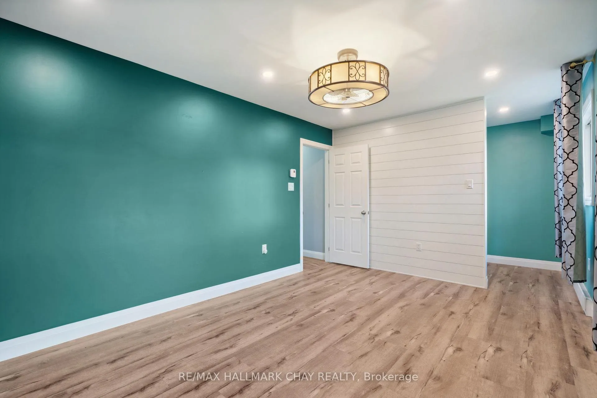 Photo 21 of 17 Meadow Lane, Barrie, Ardagh — HOMEH