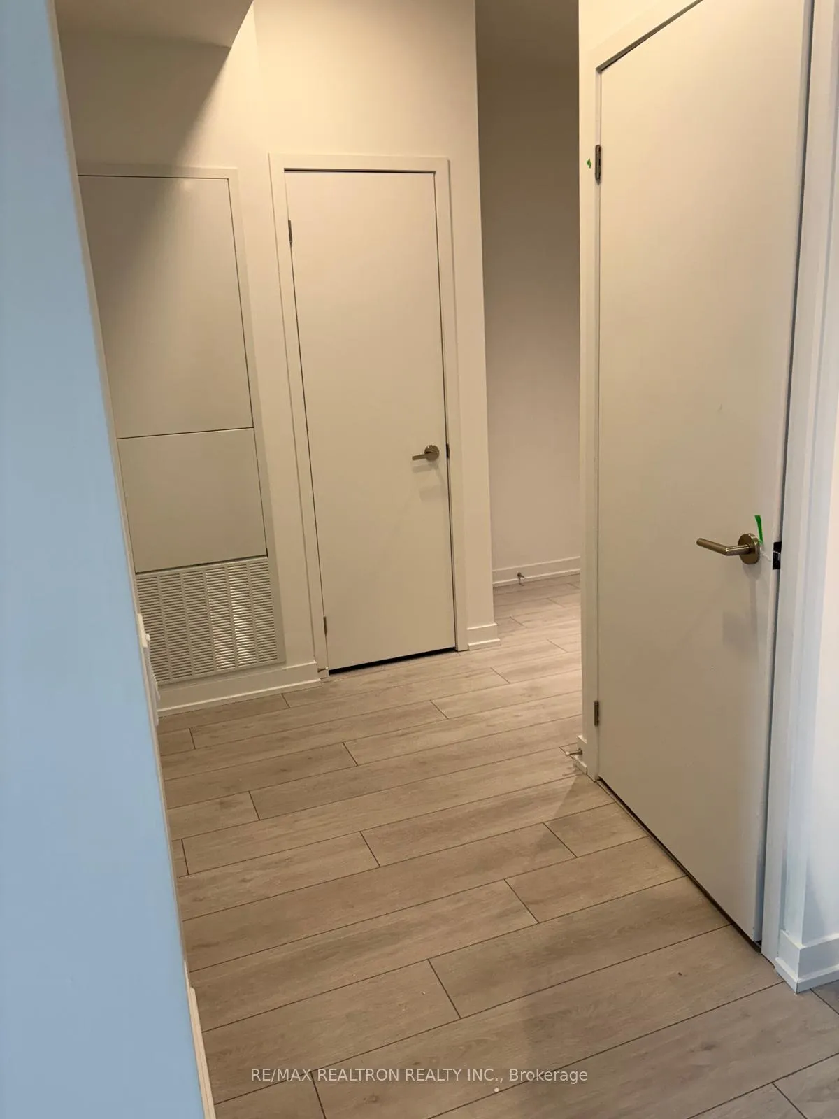 Photo 11 of Unit 2207, 39 Mary Street, Barrie, City Centre — HOMEH