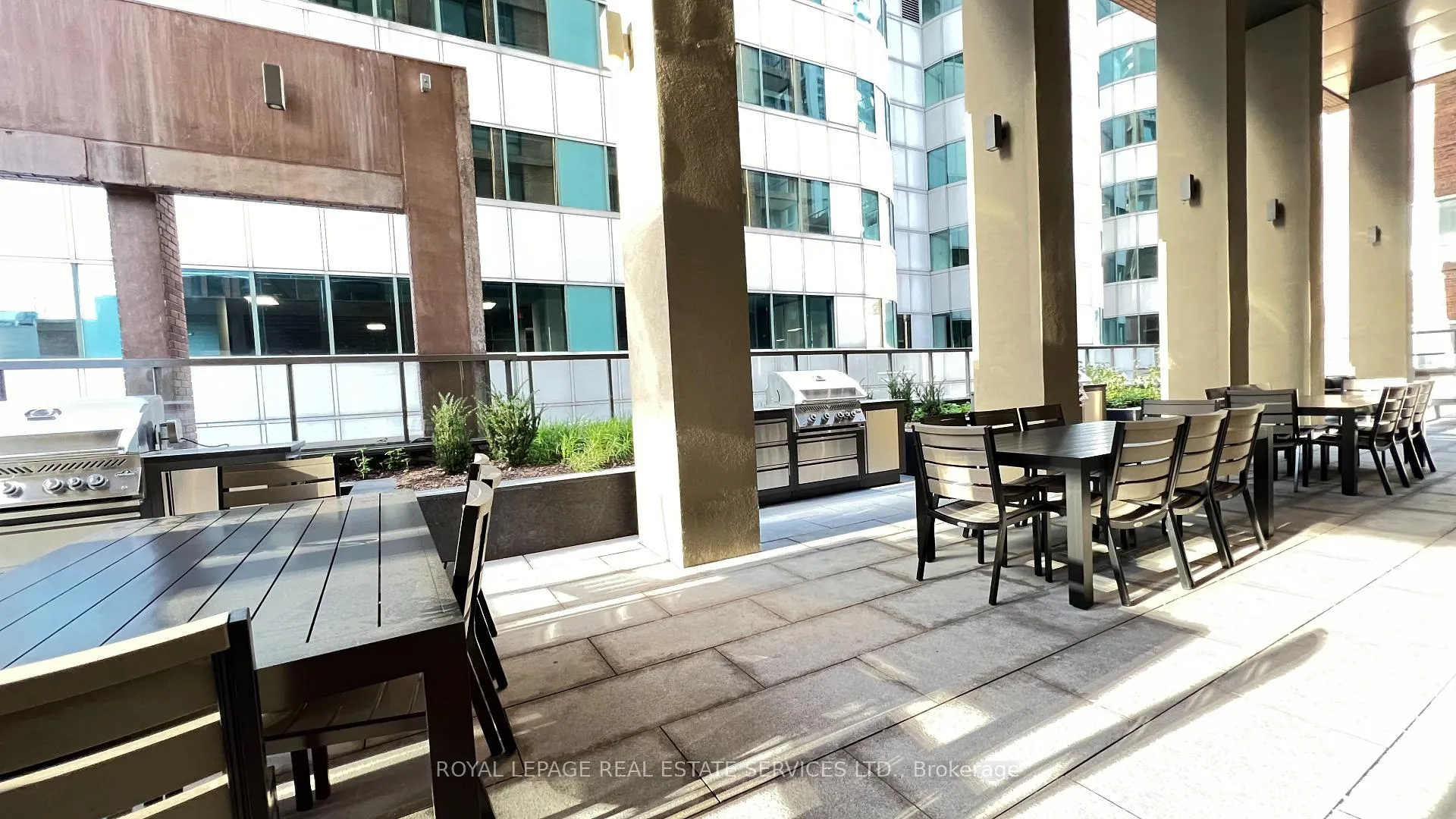 Photo 16 of Unit 806, 8 Widmer Street, Toronto, Waterfront Communities — HOMEH
