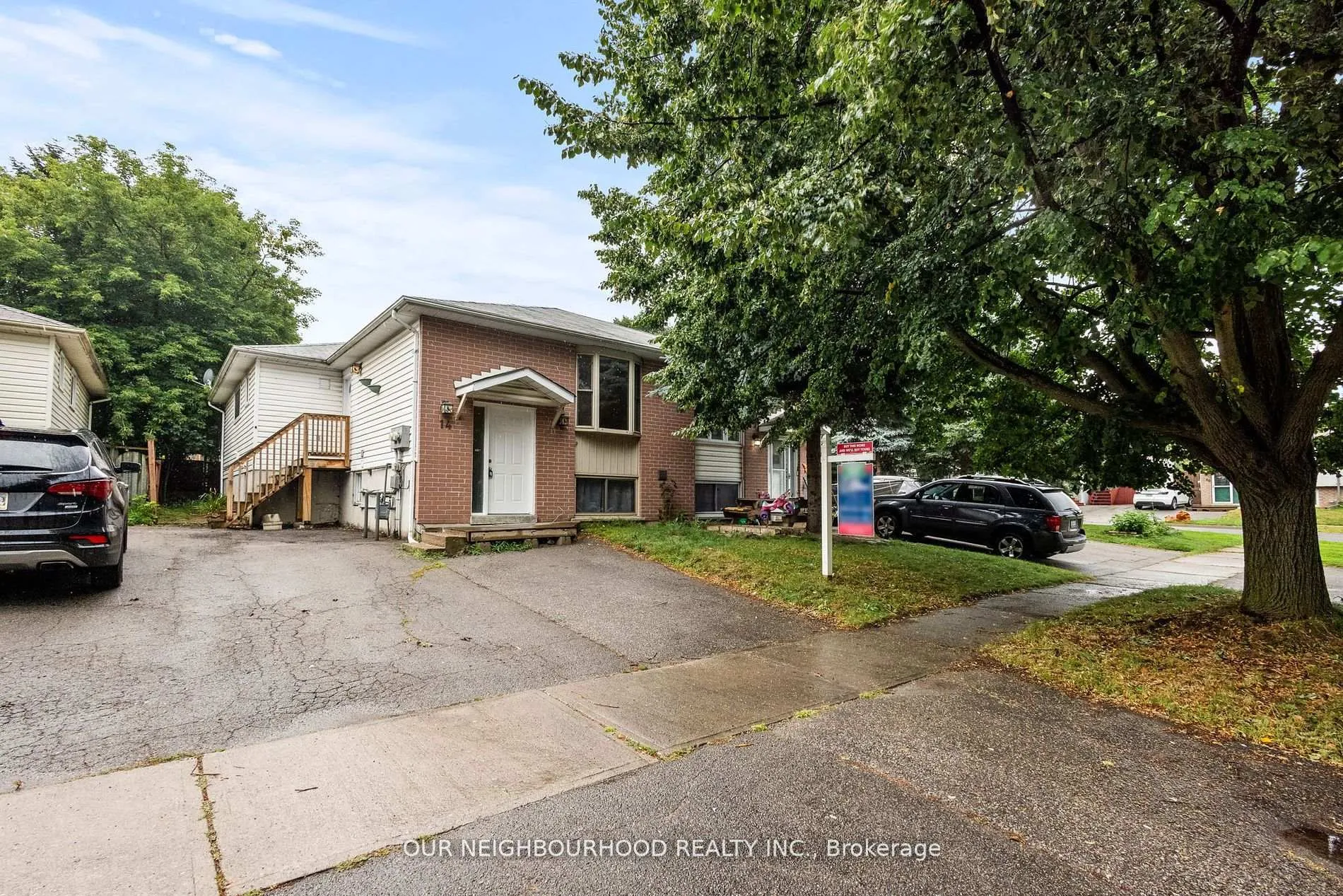 Photo 1 of 14 Lockhart Gate, Clarington, Bowmanville — HOMEH