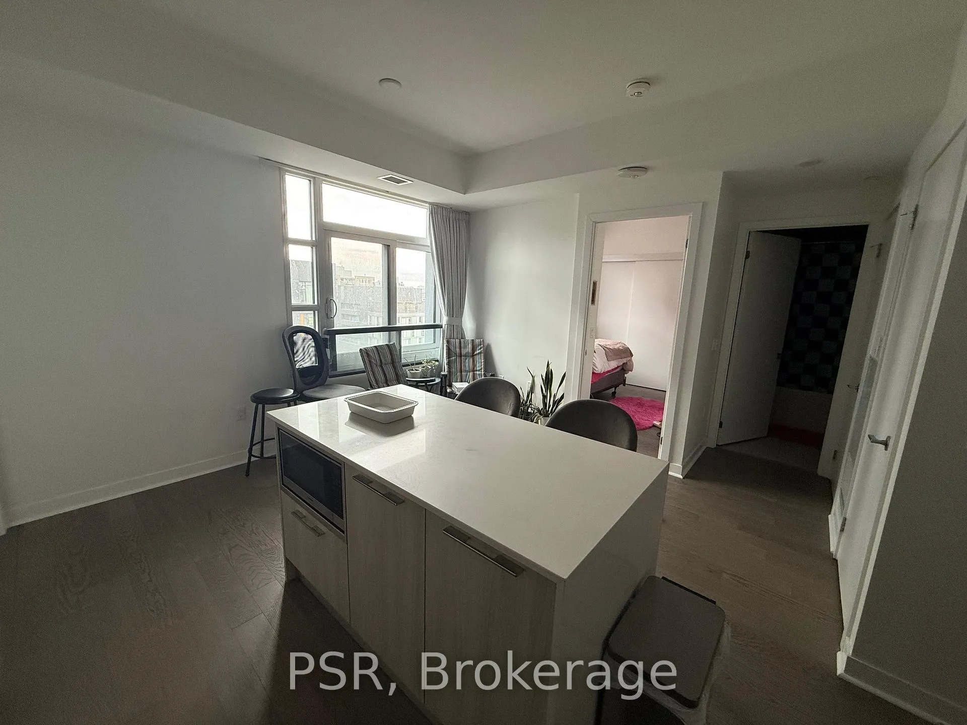 Photo 5 of Unit 710, 501 Adelaide Street W, Toronto, Waterfront Communities — HOMEH