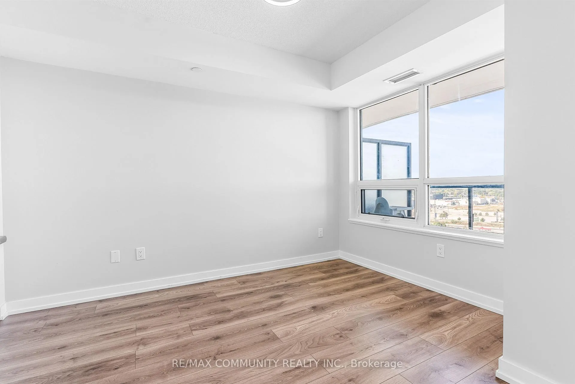 Photo 8 of Unit 1509, 1455 Celebration Drive, Pickering, Bay Ridges — HOMEH