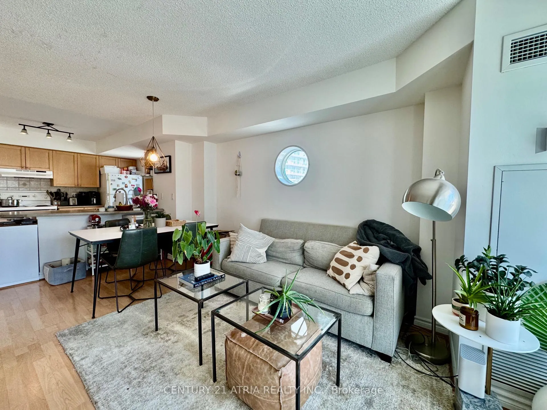 Photo 7 of Unit 803, 600 Queens Quay W, Toronto, Waterfront Communities — HOMEH