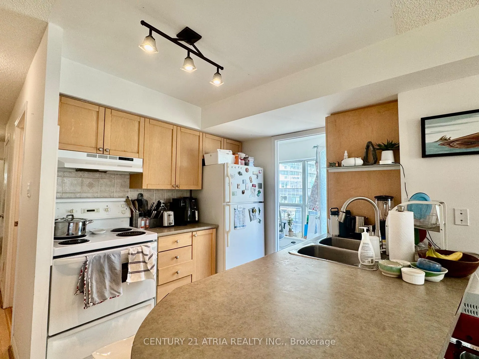 Photo 9 of Unit 803, 600 Queens Quay W, Toronto, Waterfront Communities — HOMEH