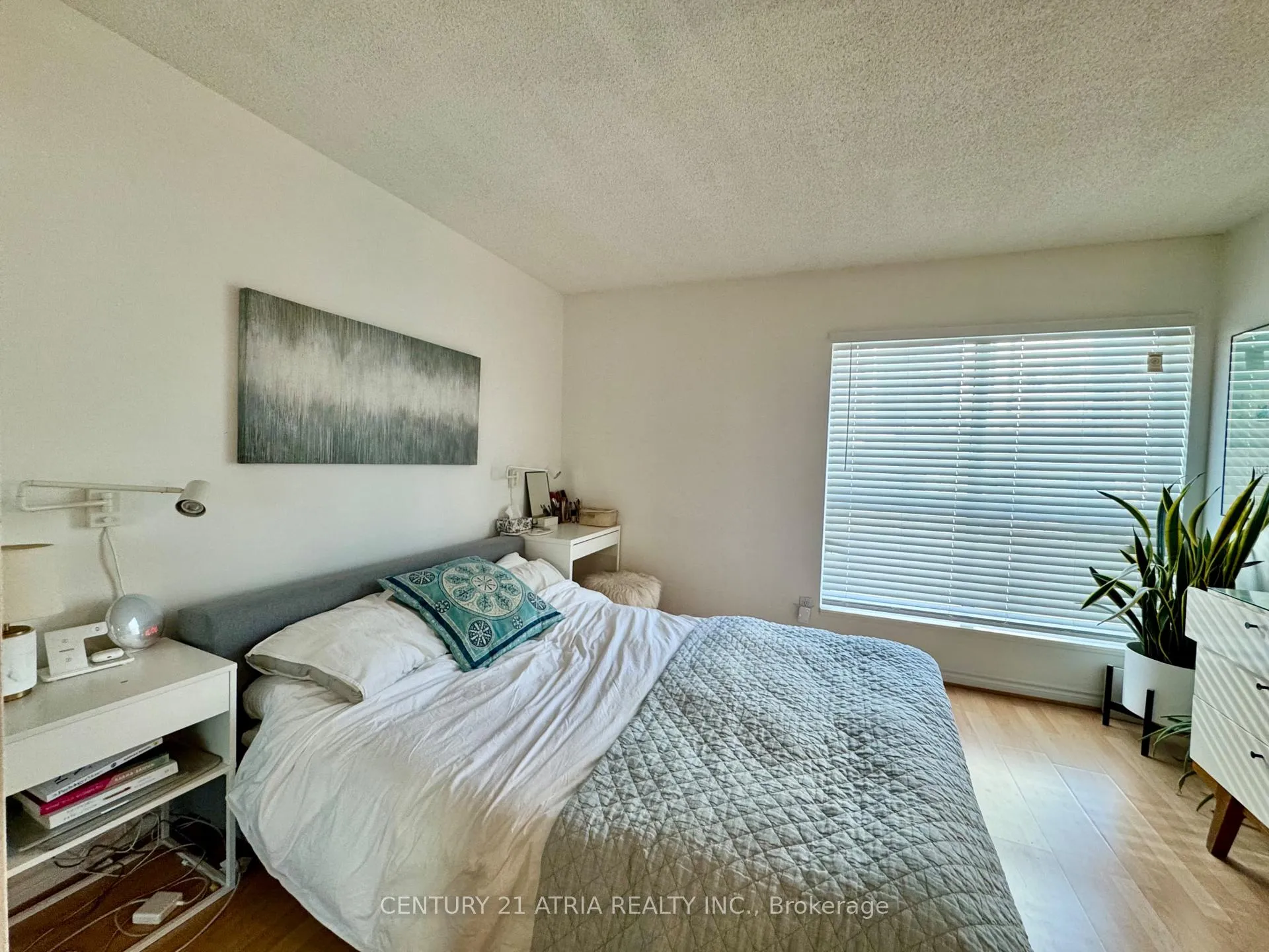 Photo 10 of Unit 803, 600 Queens Quay W, Toronto, Waterfront Communities — HOMEH