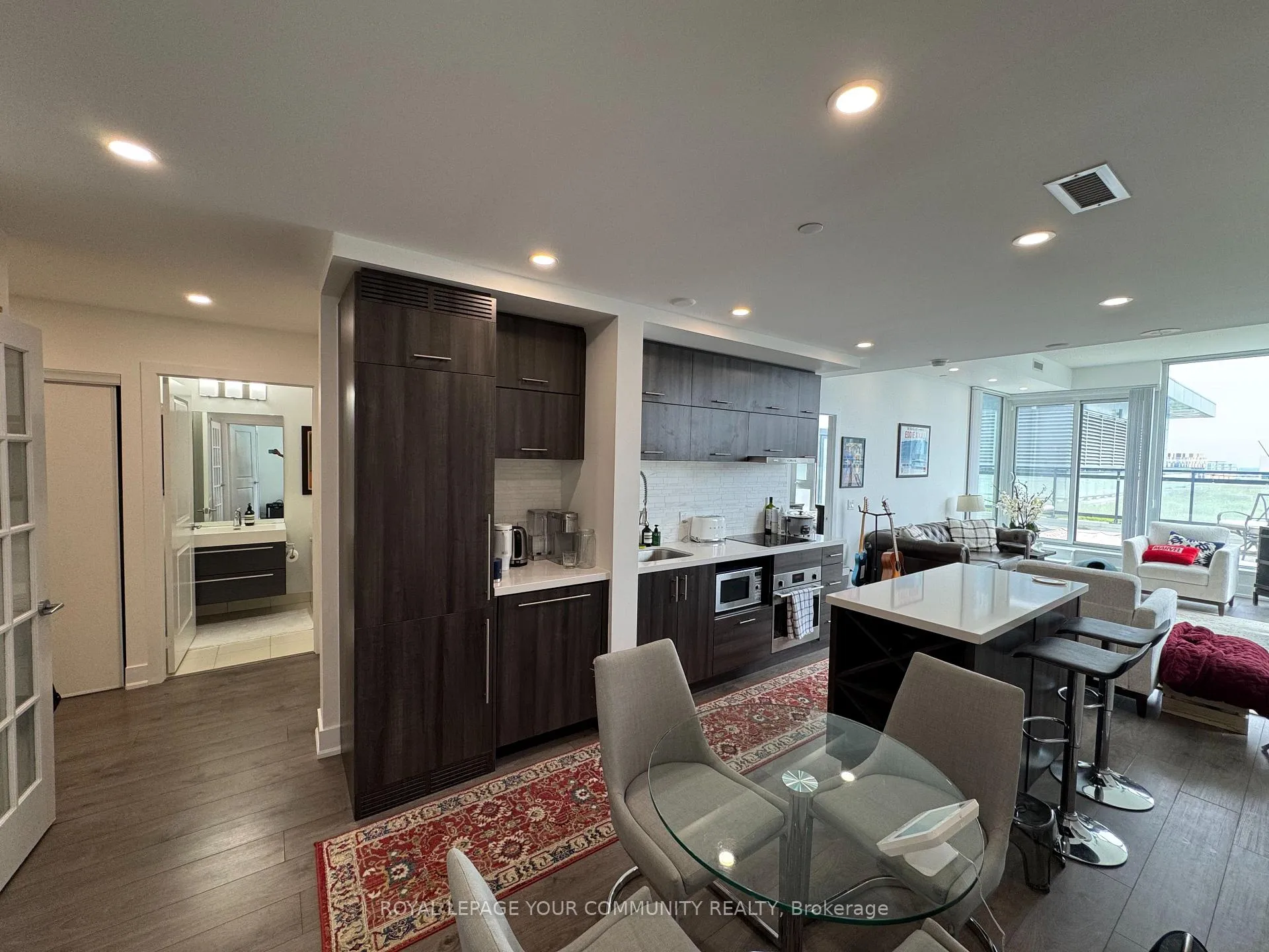Photo 4 of Unit 814, 8081 Birchmount Road, Markham, Unionville — HOMEH