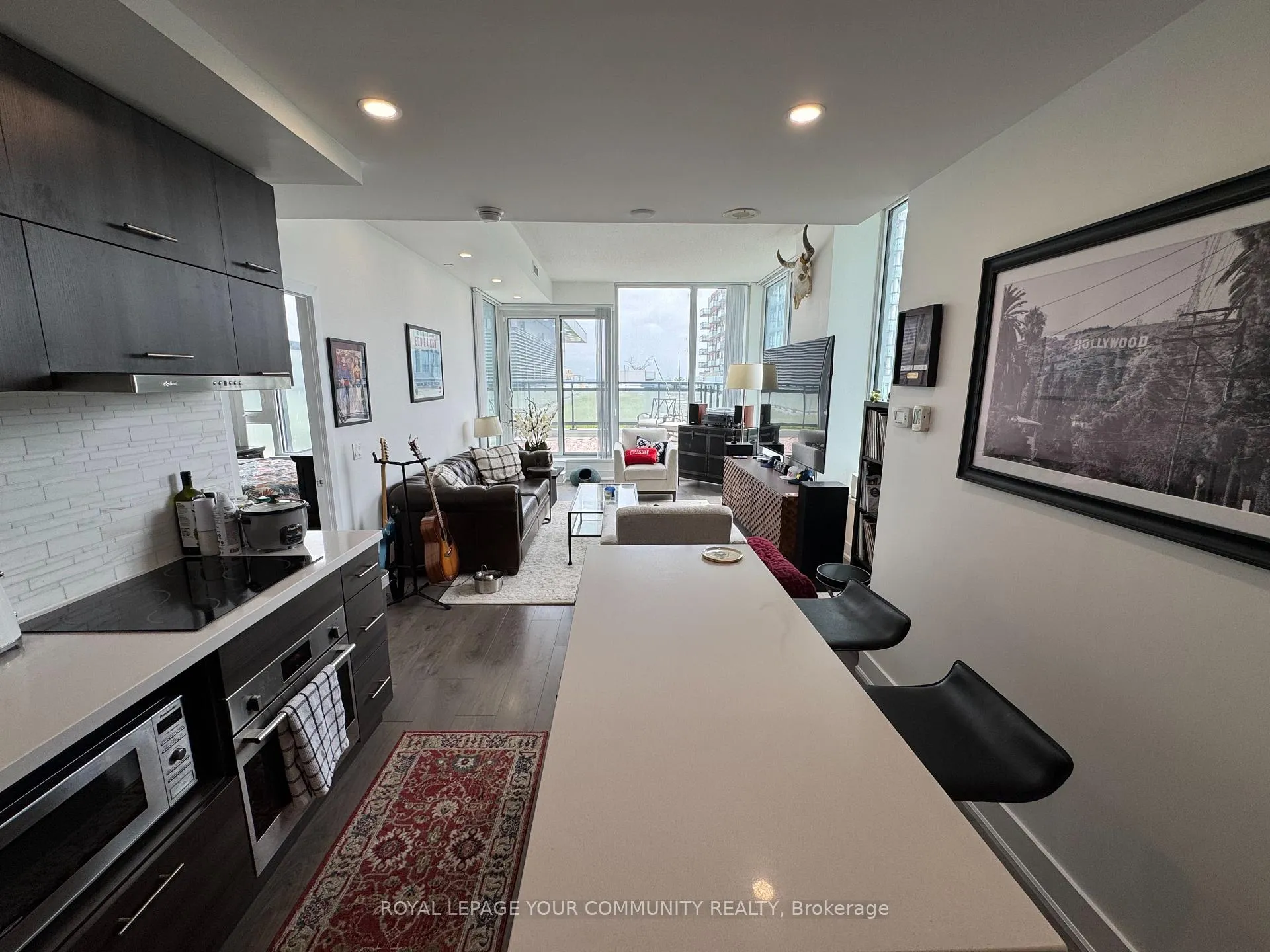 Photo 6 of Unit 814, 8081 Birchmount Road, Markham, Unionville — HOMEH